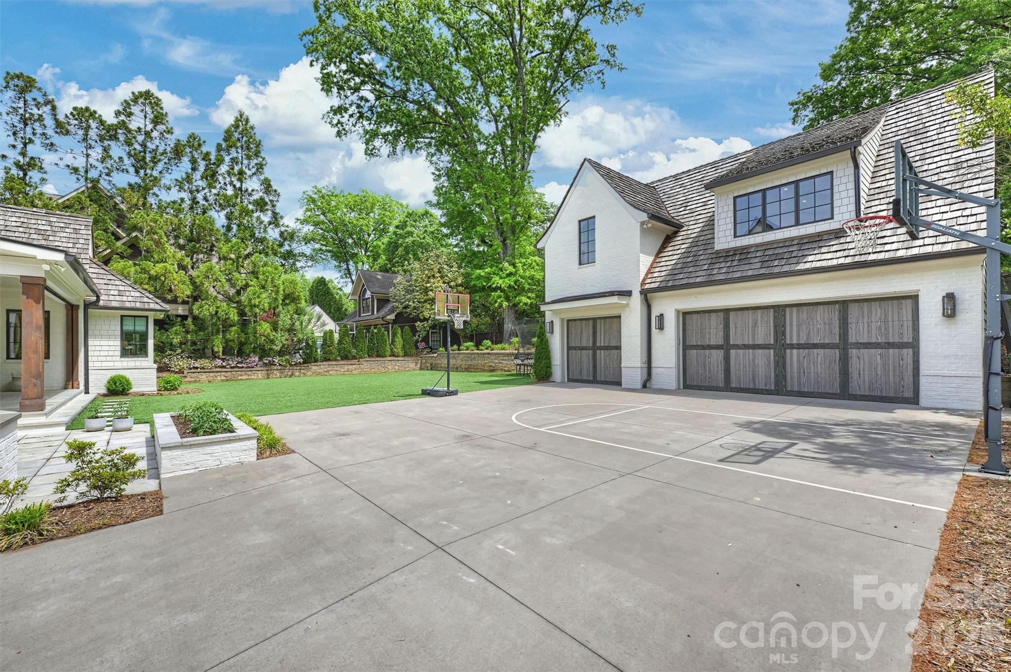 1931 Shoreham Drive — Charlotte