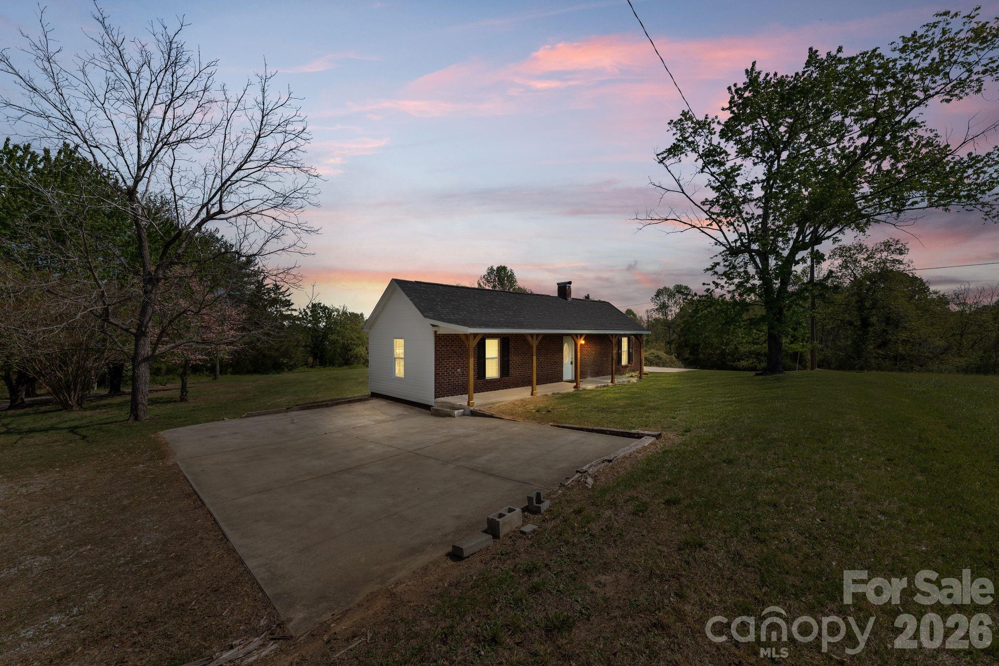 4665 Estes Drive — Granite Falls