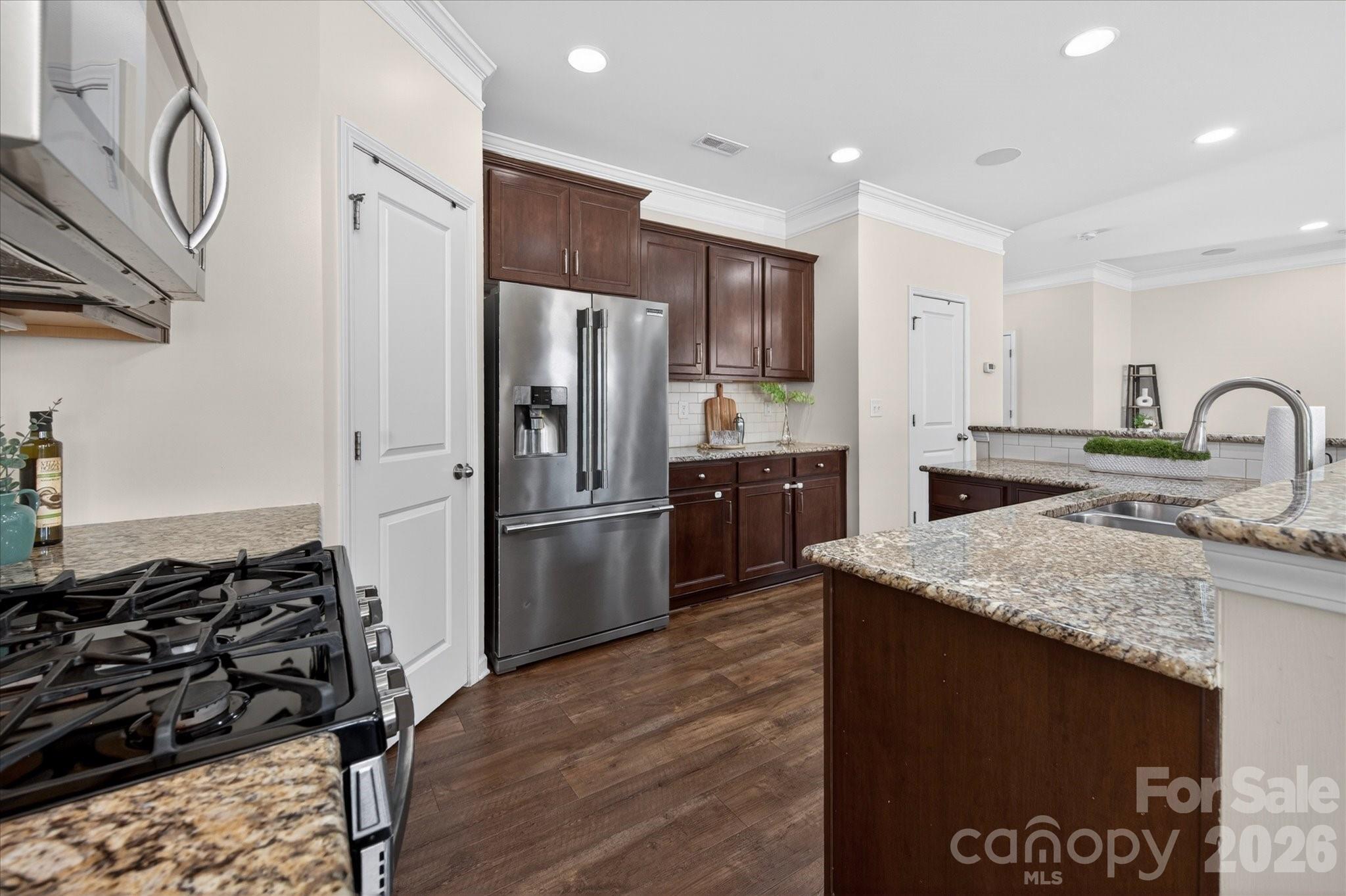 2032 Pinyon Lane — Lancaster