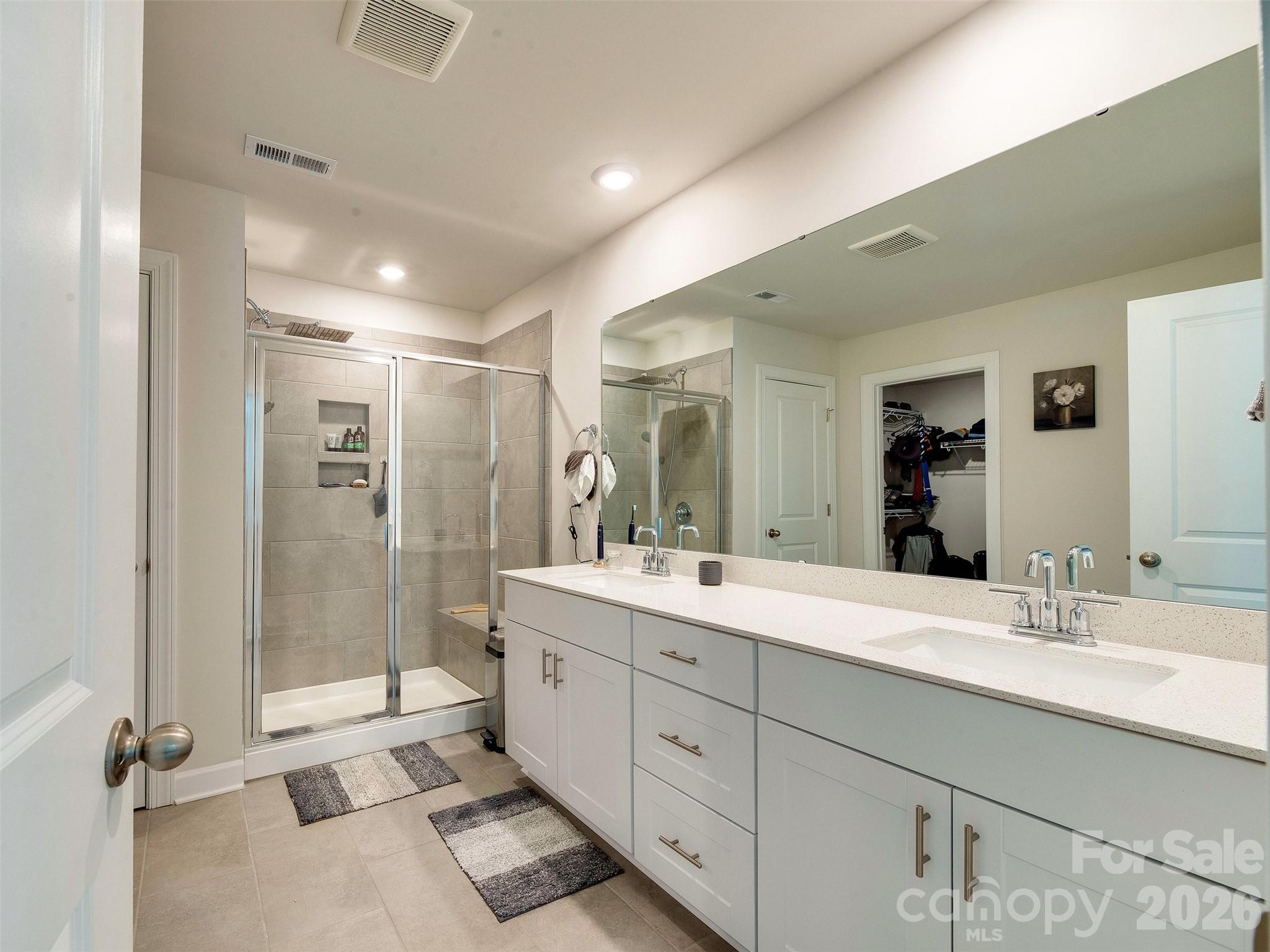 4009 Woodland View Drive — Charlotte