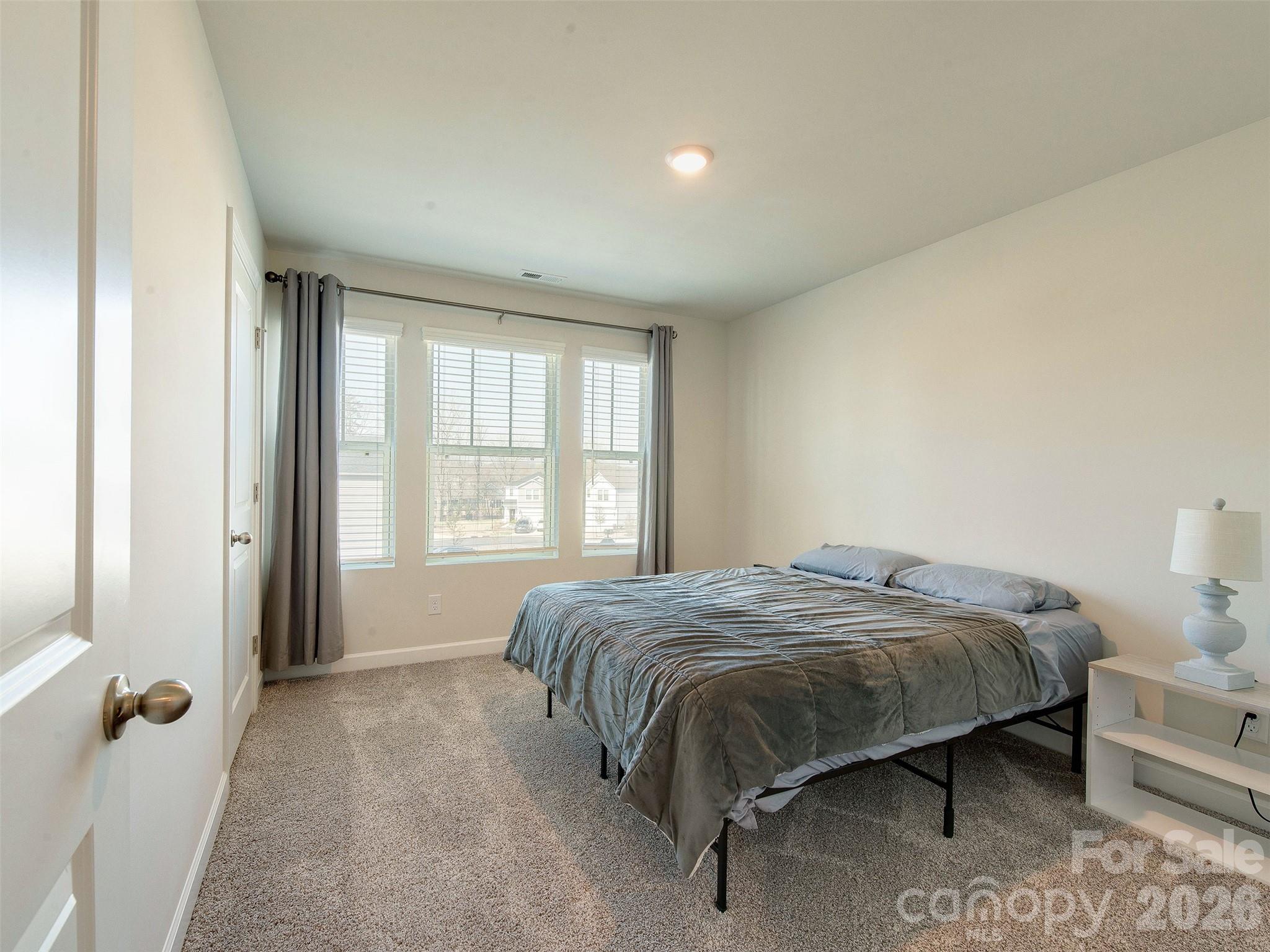 4009 Woodland View Drive — Charlotte
