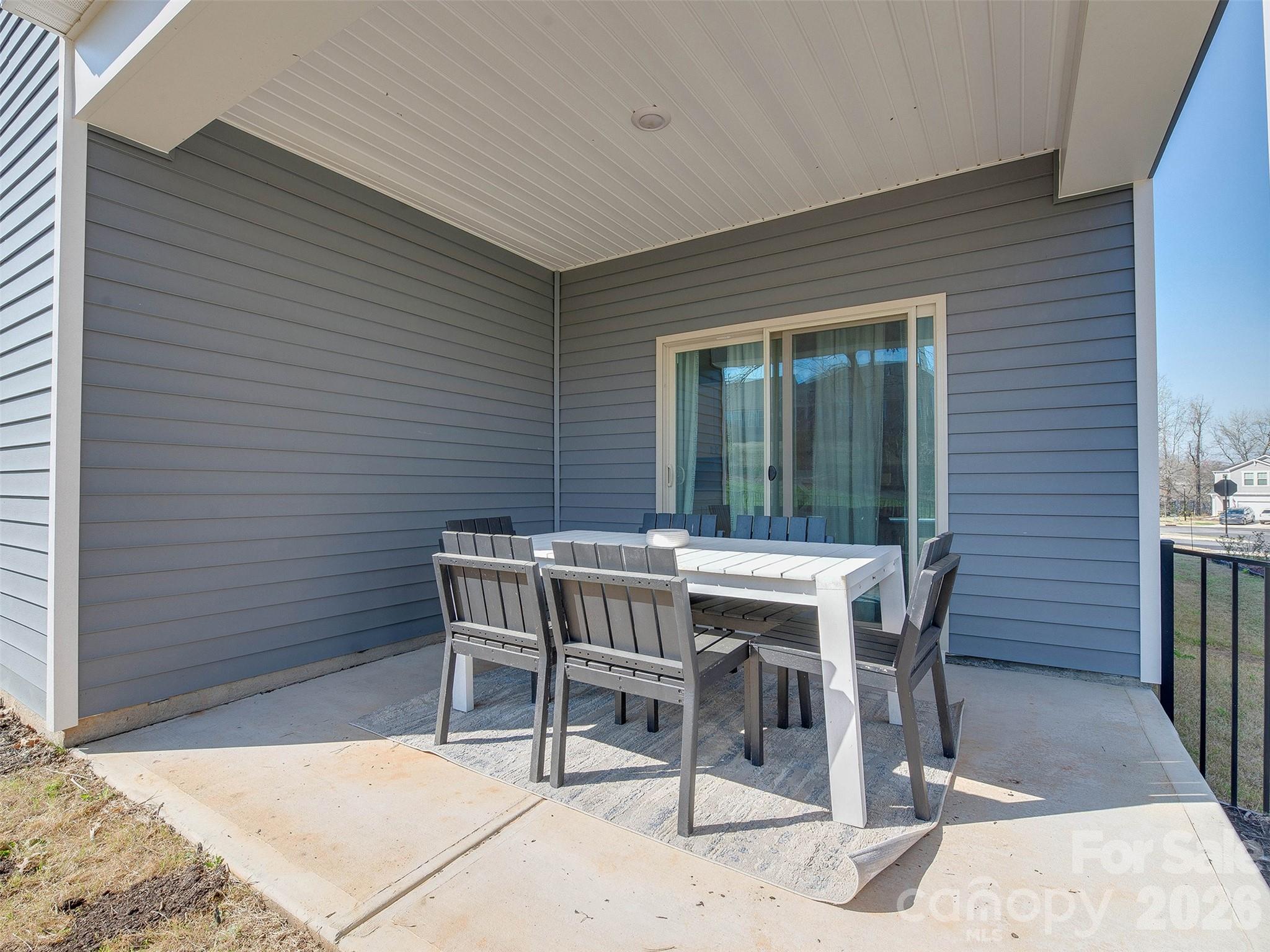 4009 Woodland View Drive — Charlotte