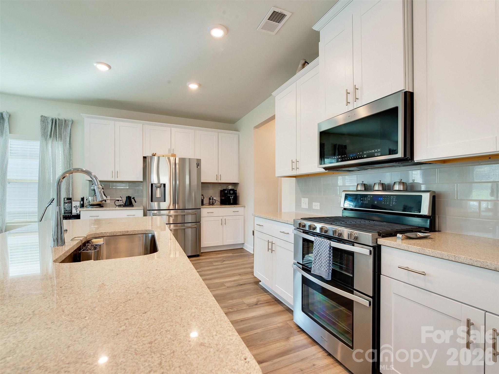 4009 Woodland View Drive — Charlotte