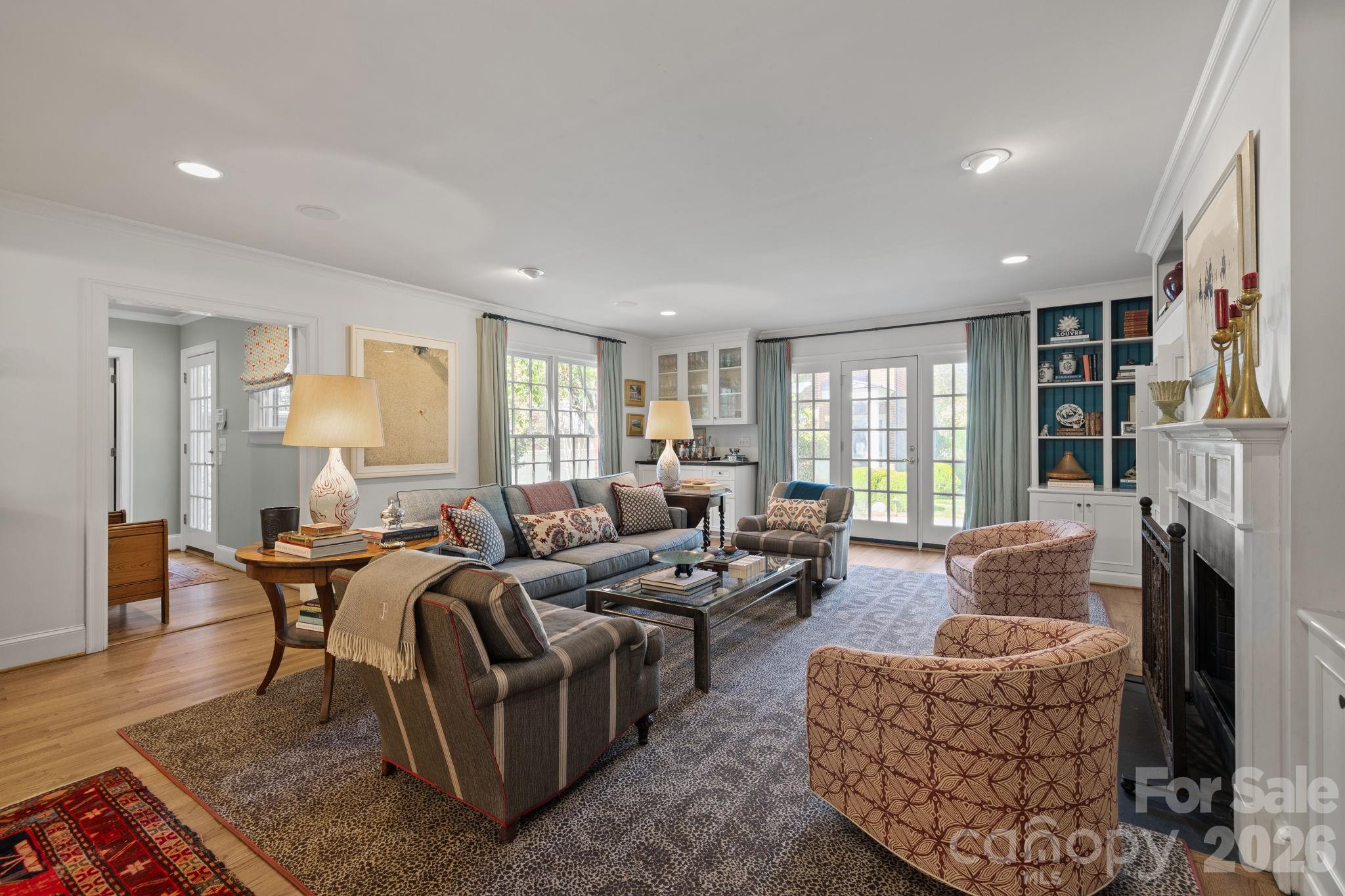 312 Ridgewood Avenue — Charlotte