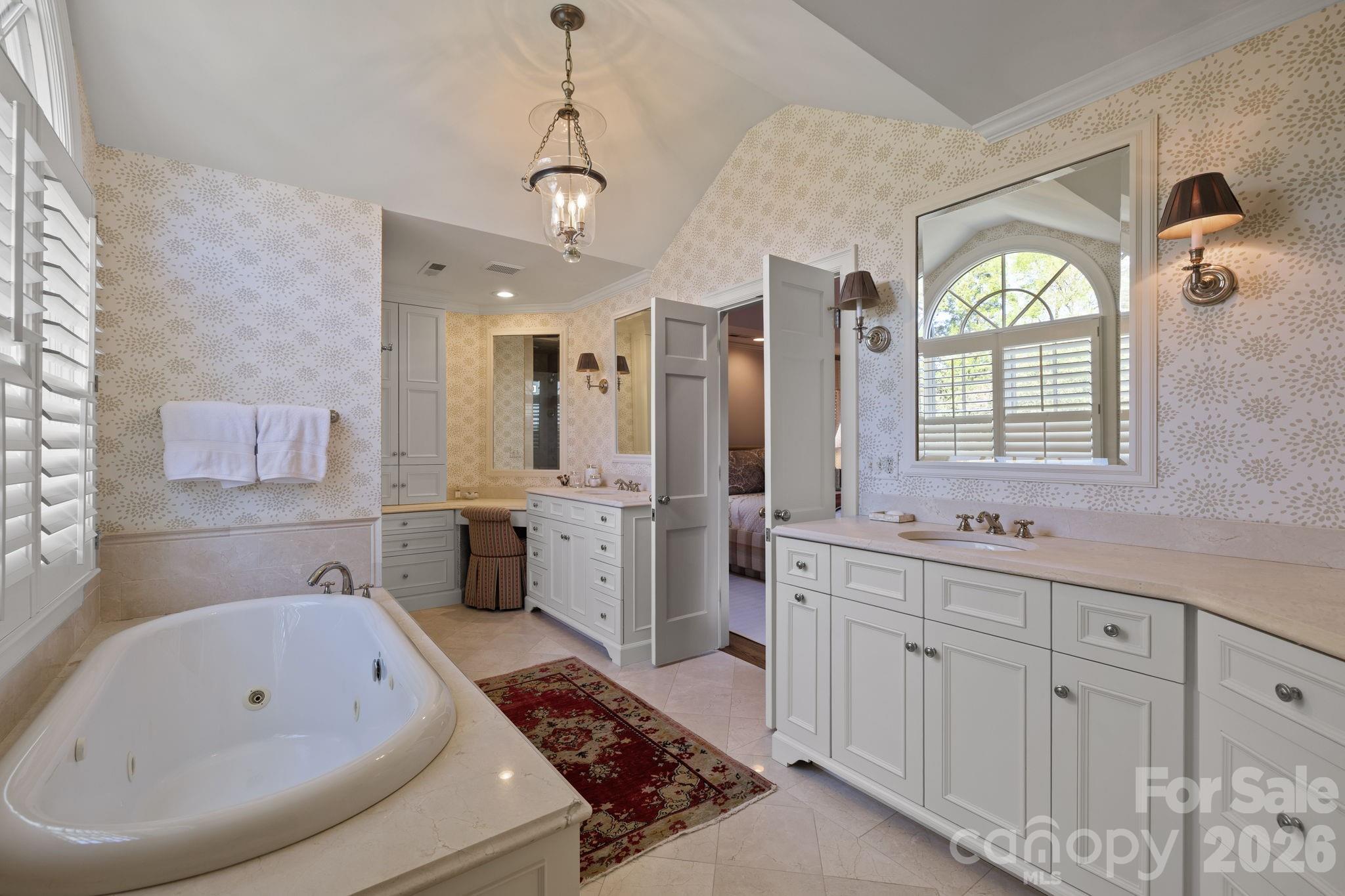 312 Ridgewood Avenue — Charlotte