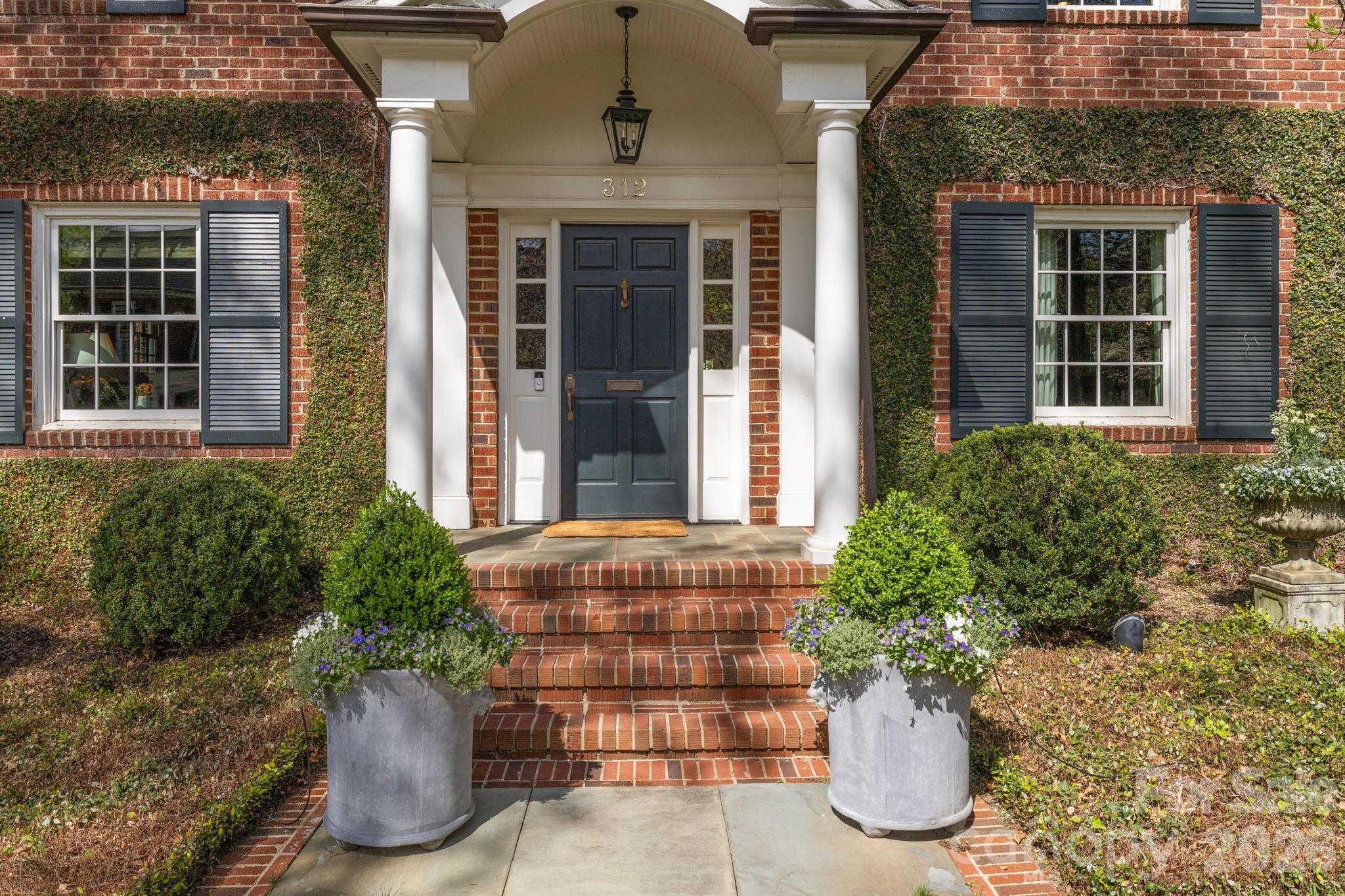 312 Ridgewood Avenue — Charlotte