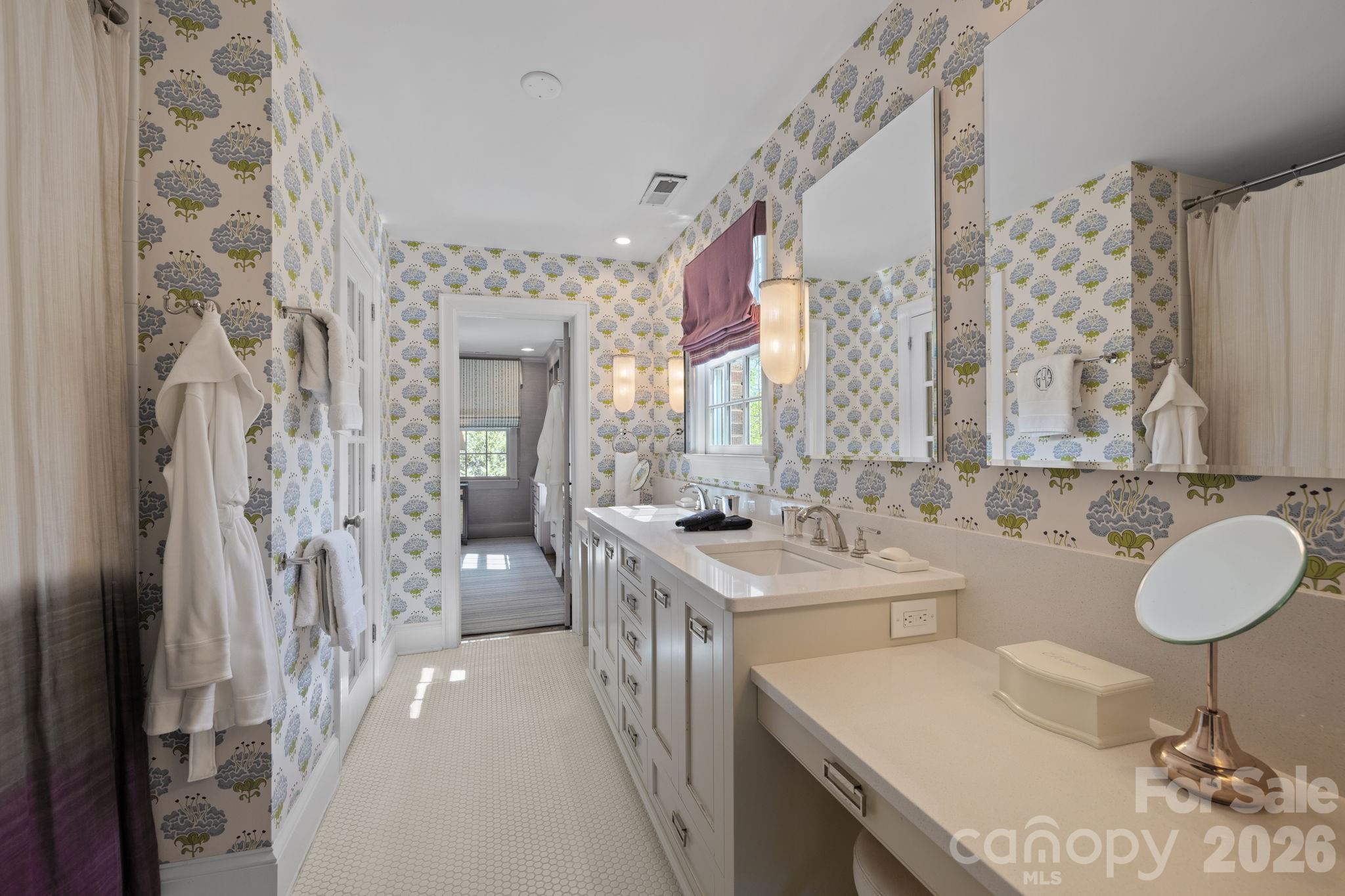 312 Ridgewood Avenue — Charlotte