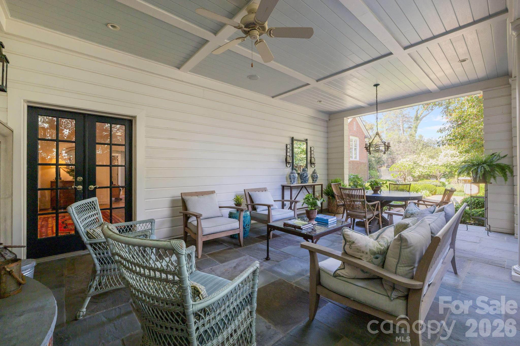 312 Ridgewood Avenue — Charlotte