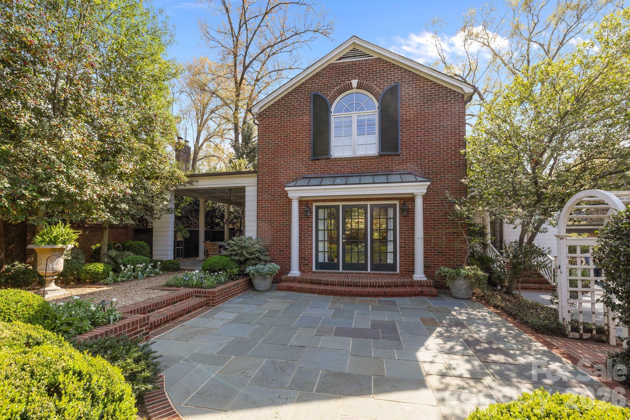 312 Ridgewood Avenue — Charlotte