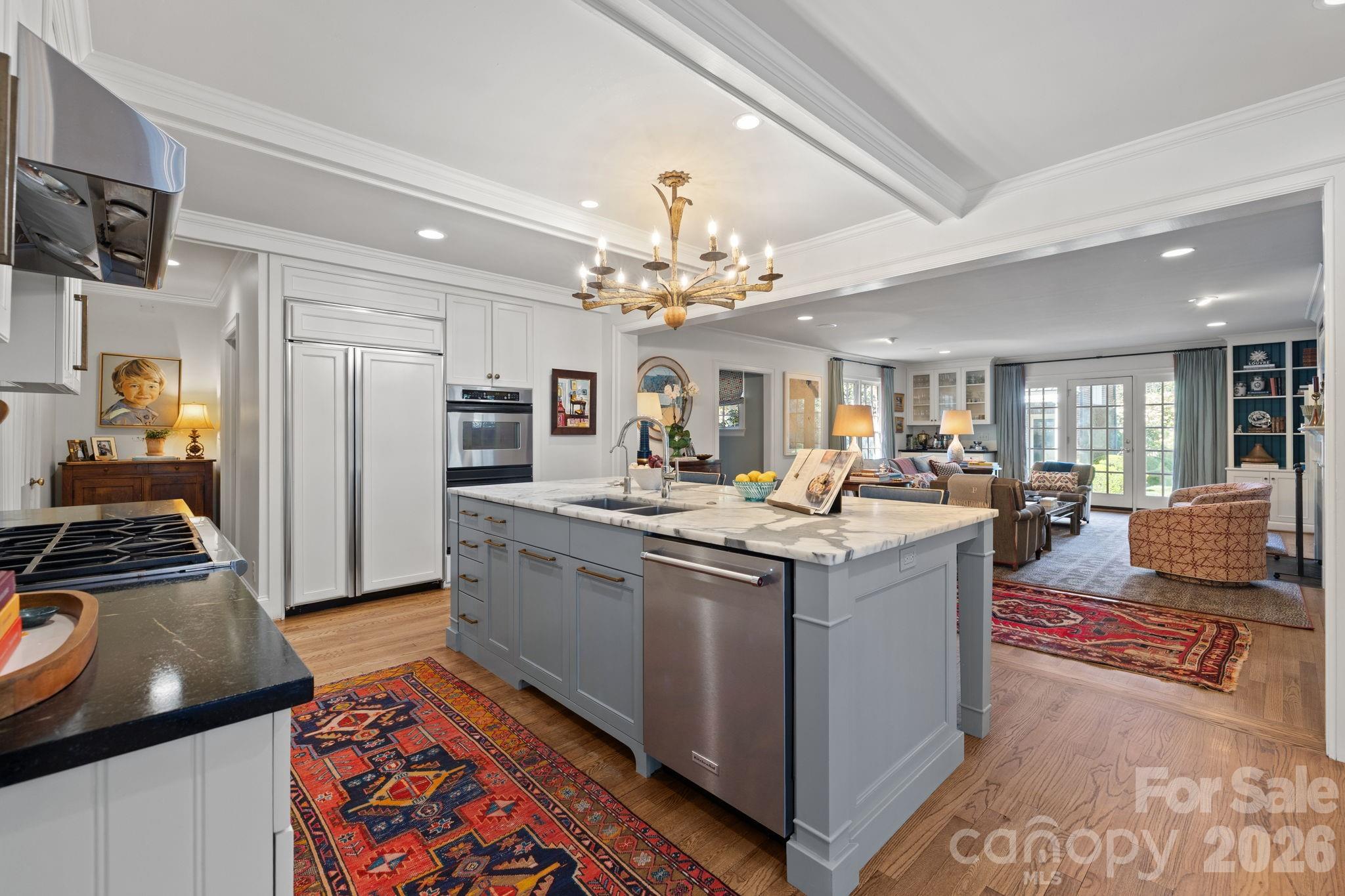312 Ridgewood Avenue — Charlotte