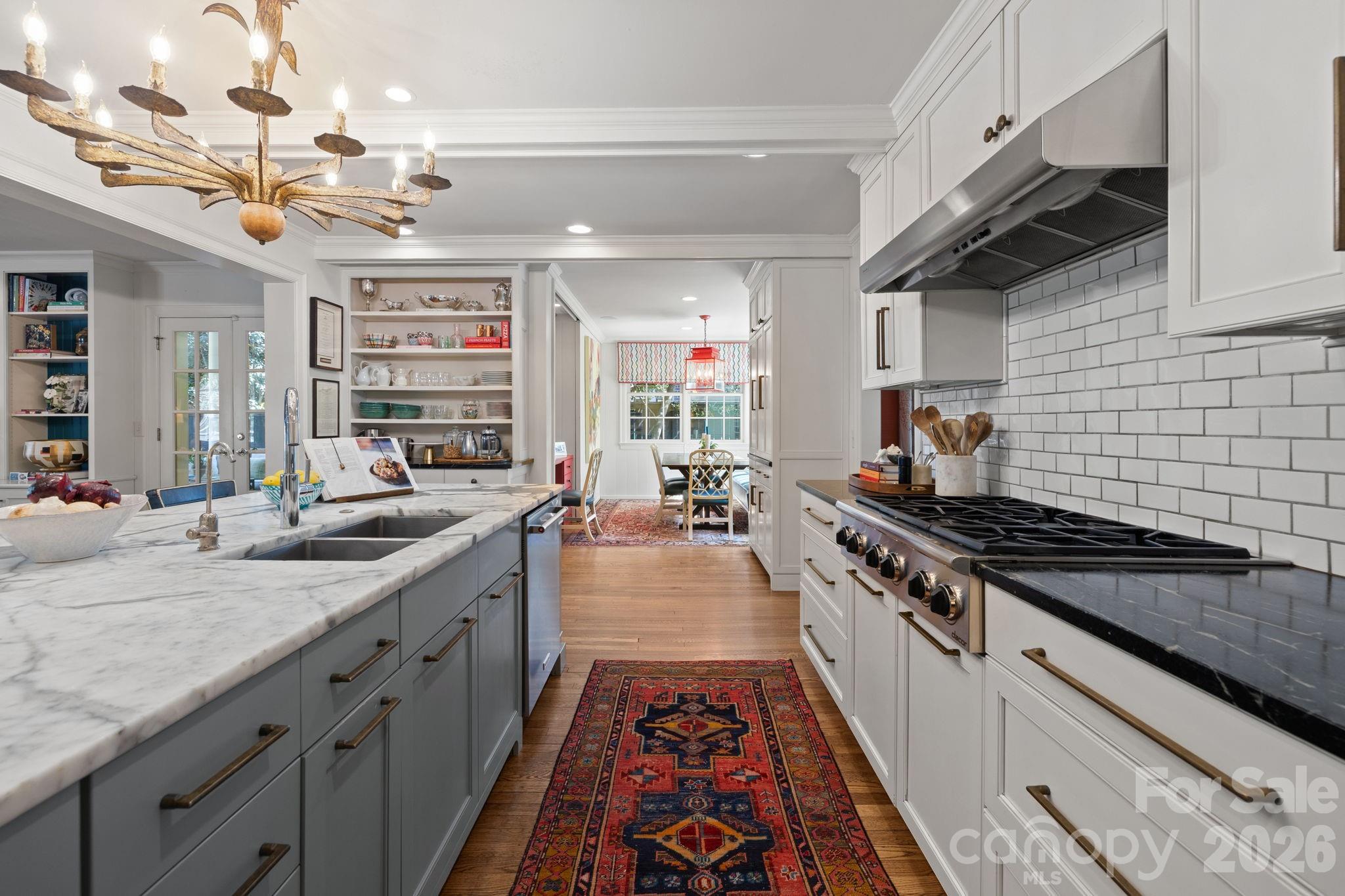 312 Ridgewood Avenue — Charlotte