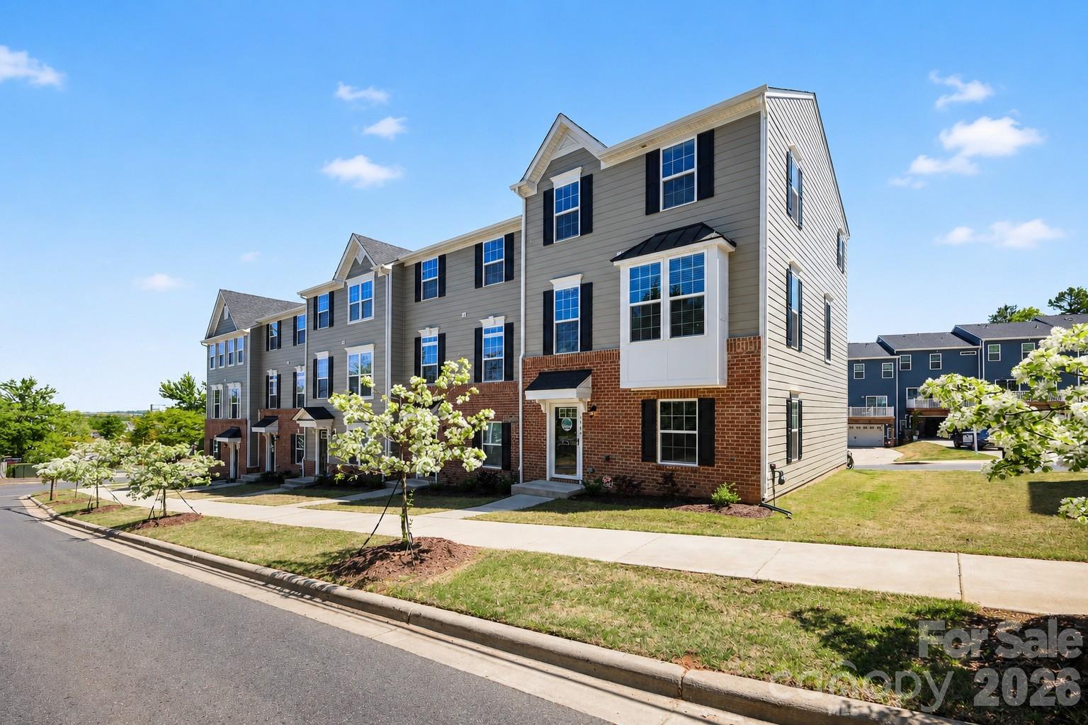 1946 Tupelo Grove Lane — Gastonia