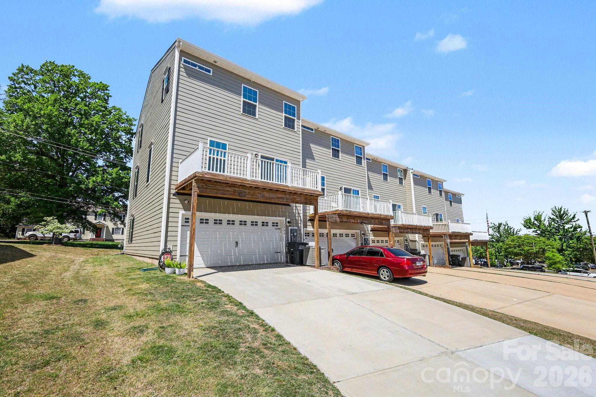 1946 Tupelo Grove Lane — Gastonia