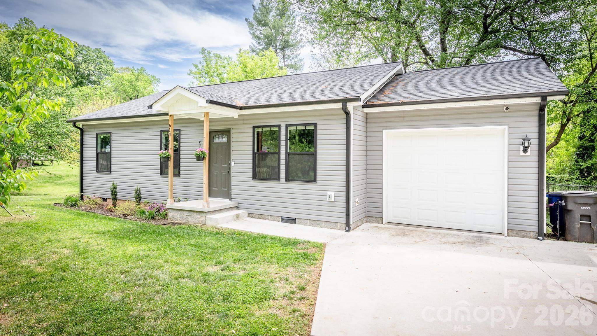 614 E Front Street — Statesville