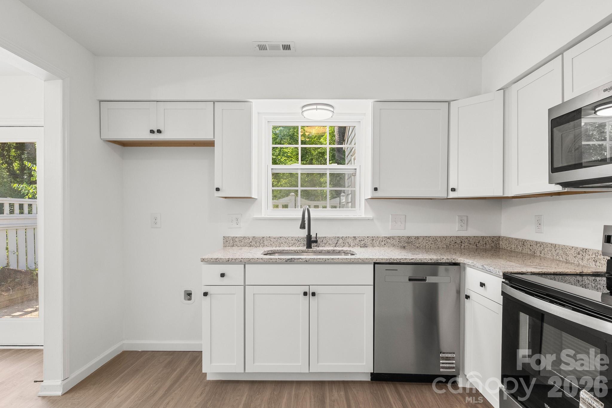 8517 Castle Pine Court — Charlotte
