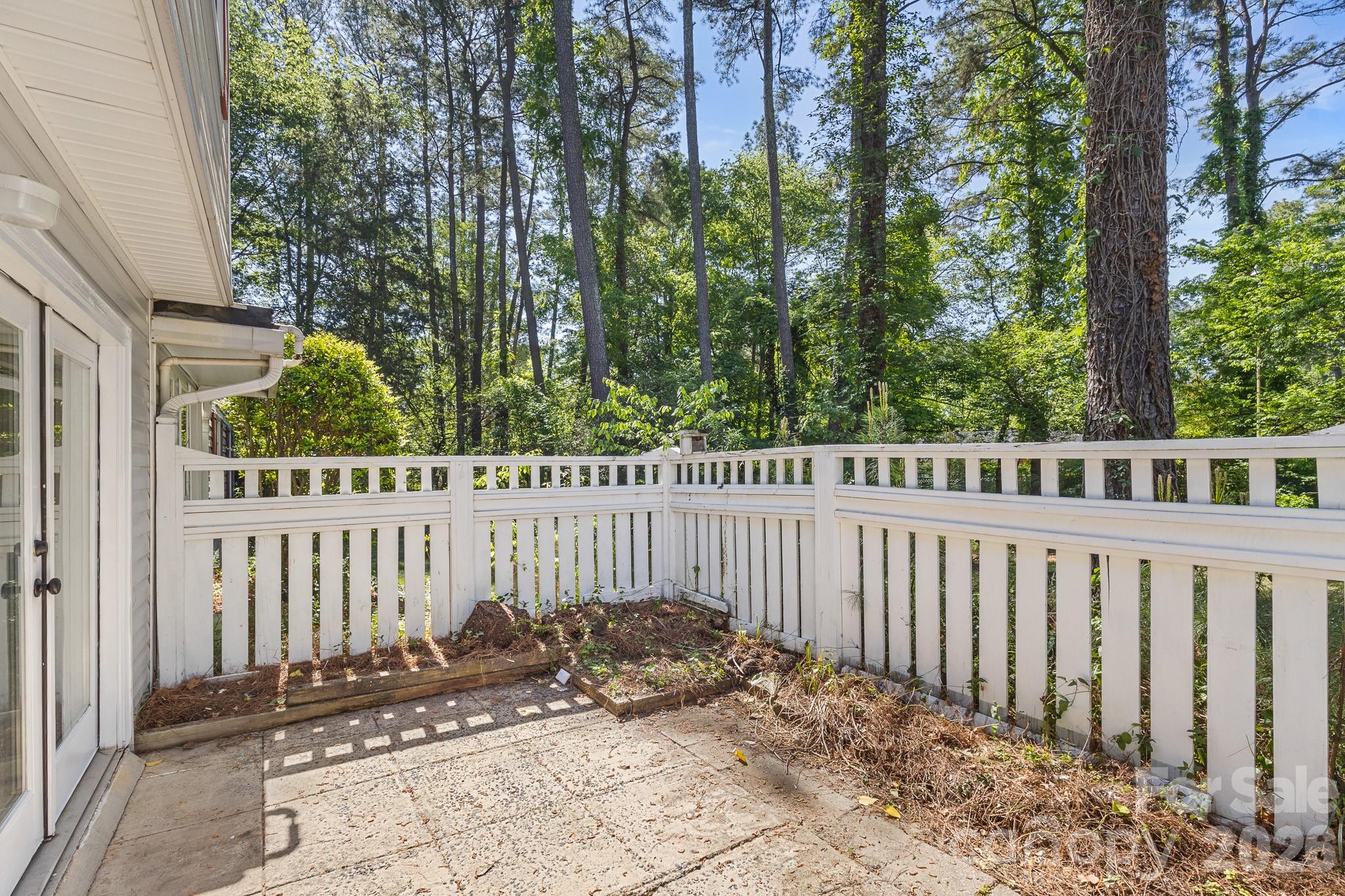 8517 Castle Pine Court — Charlotte
