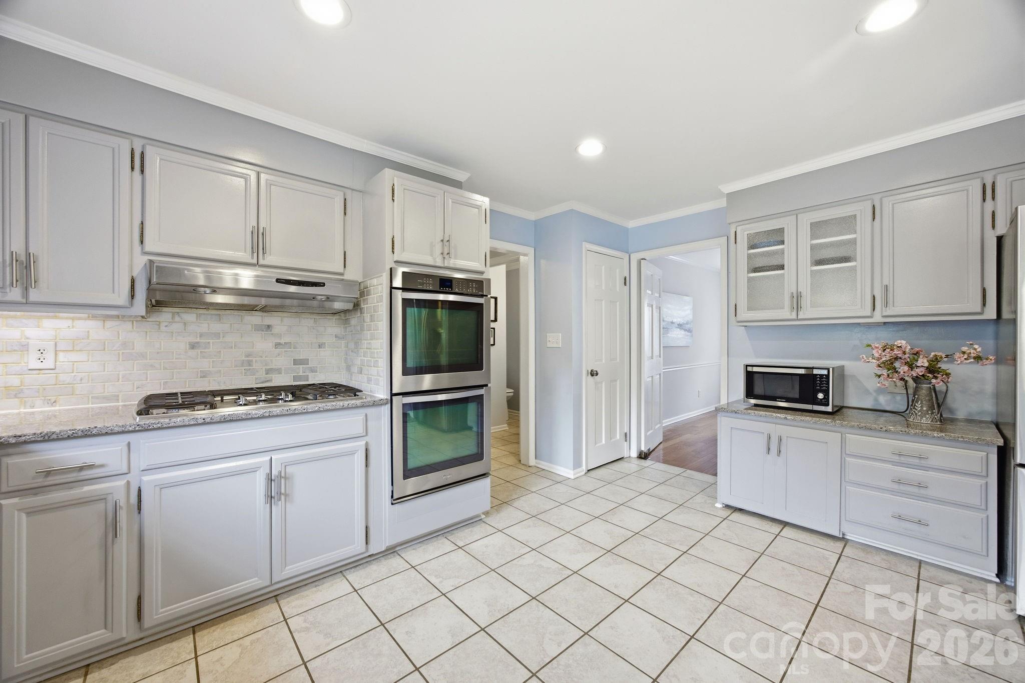 1215 Hillside Drive — Gastonia