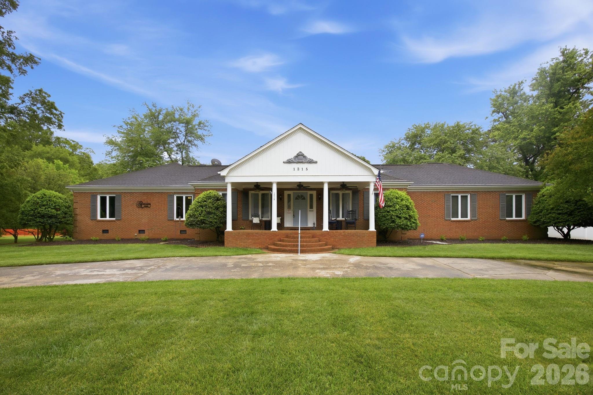 1215 Hillside Drive — Gastonia