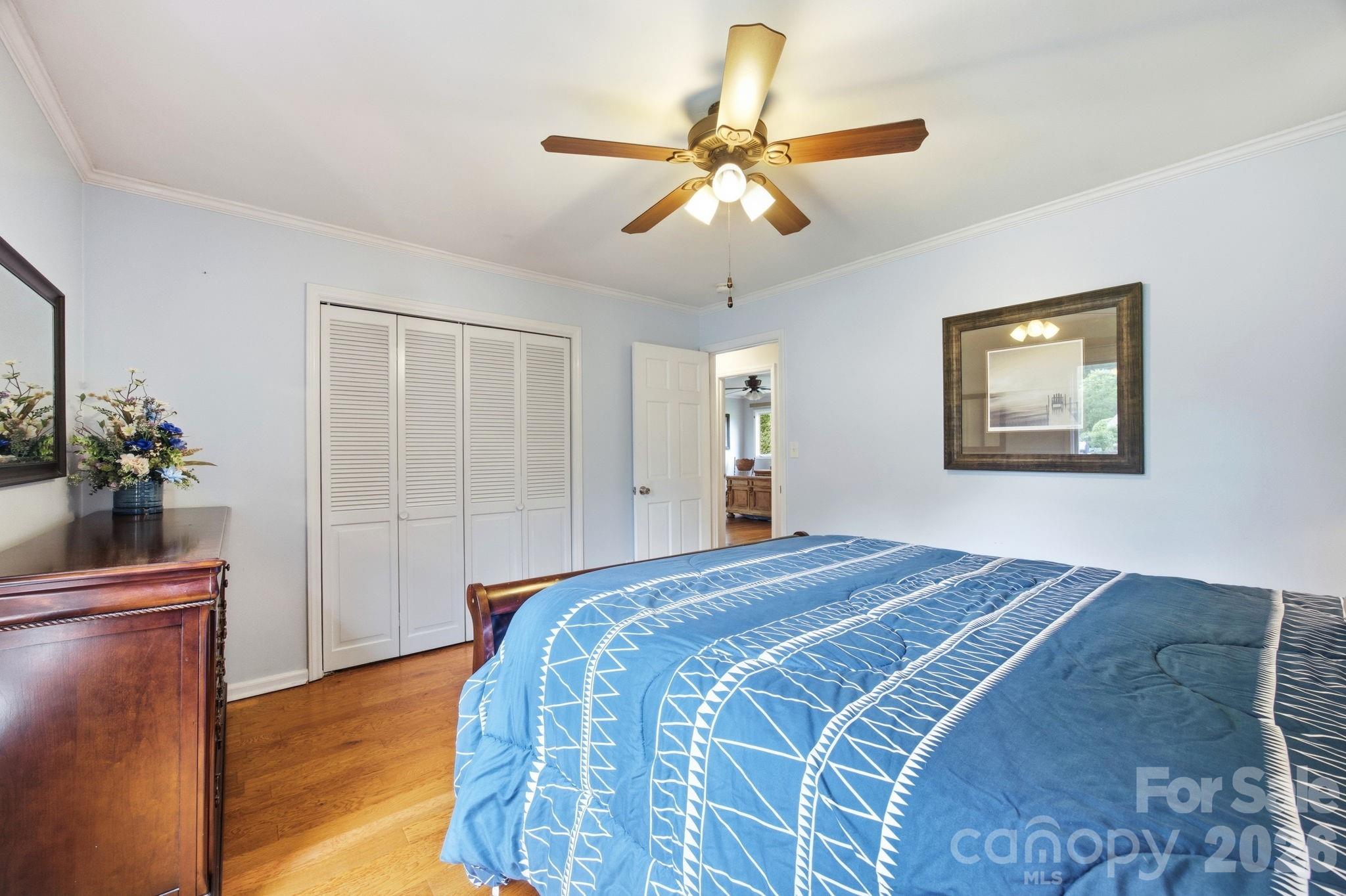 1215 Hillside Drive — Gastonia