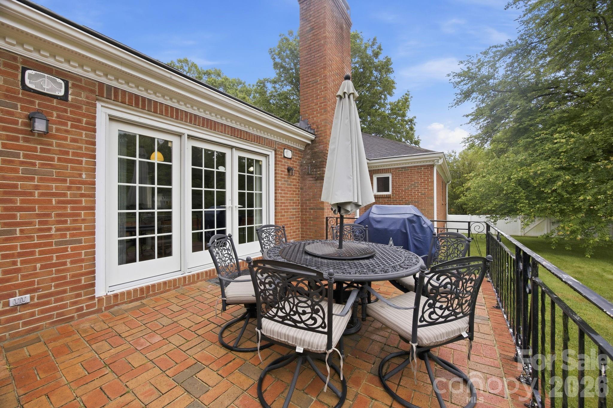 1215 Hillside Drive — Gastonia