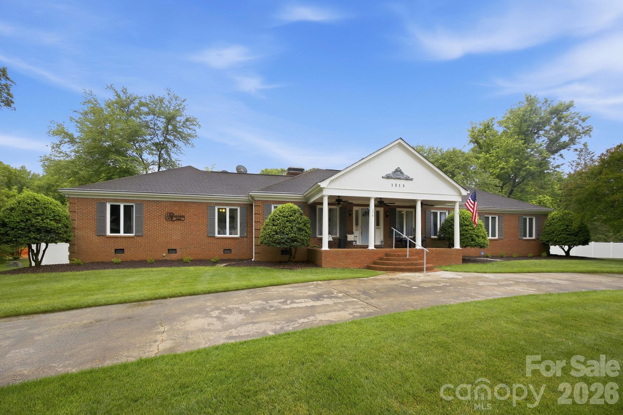 1215 Hillside Drive — Gastonia