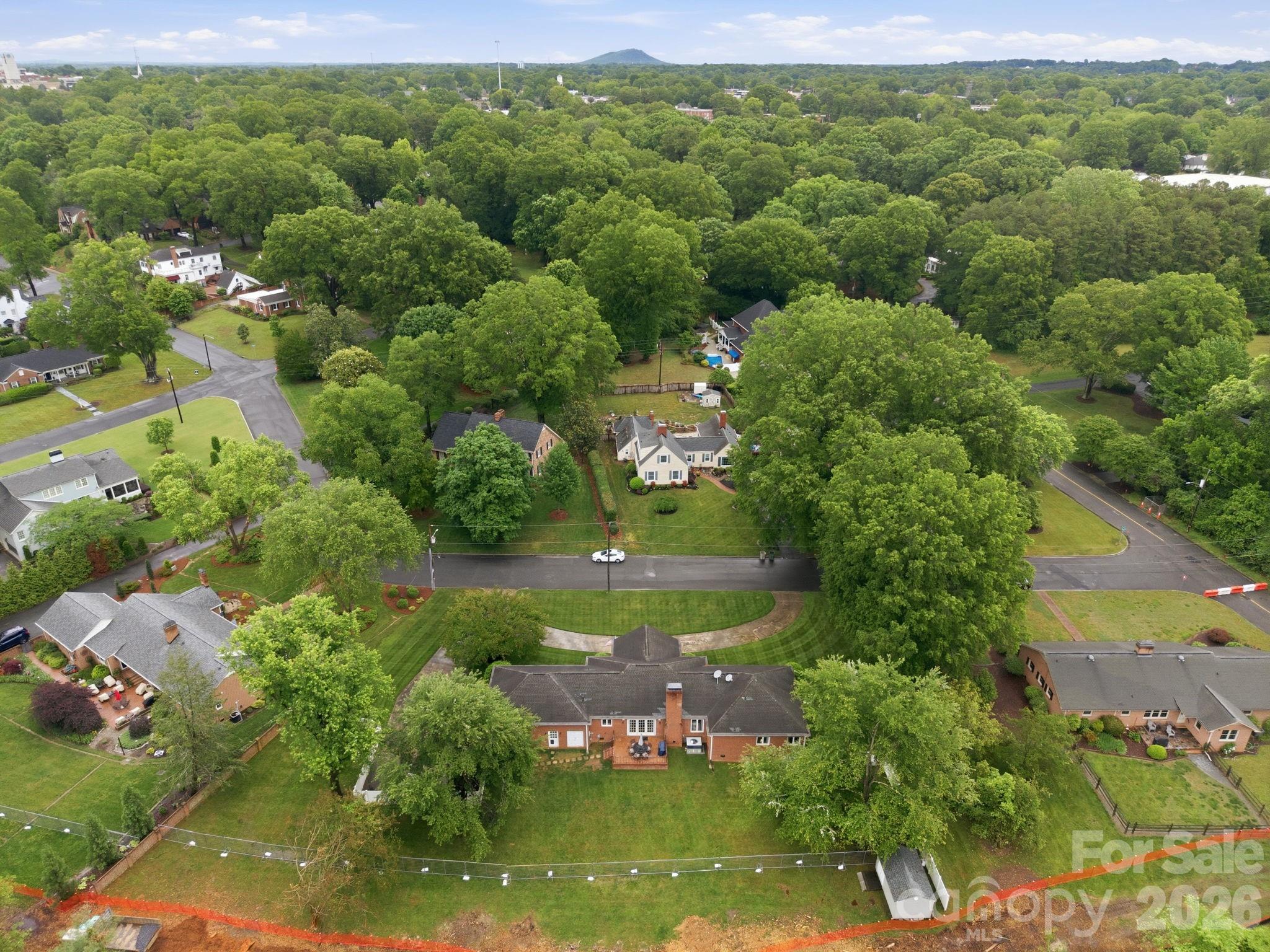 1215 Hillside Drive — Gastonia
