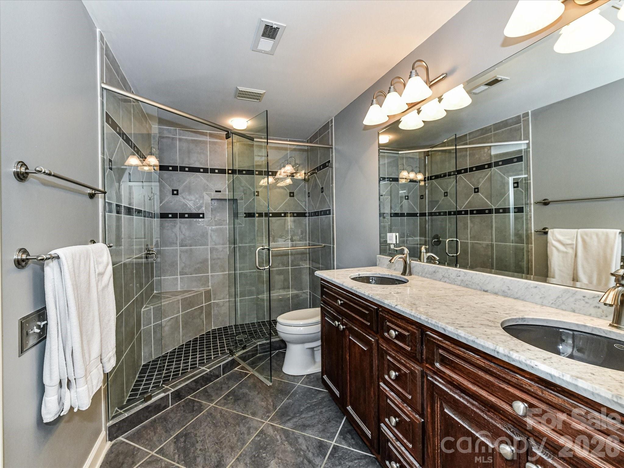 1931 Kilmonack Lane — Charlotte