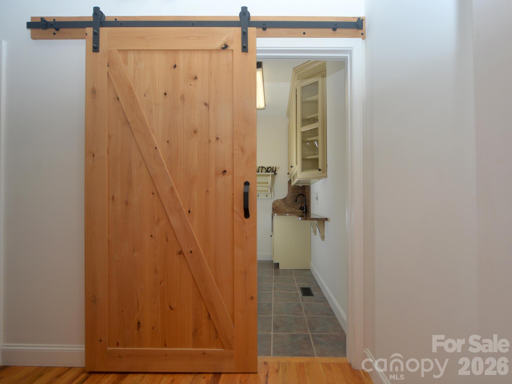 95 Creeks Edge Drive — Hendersonville