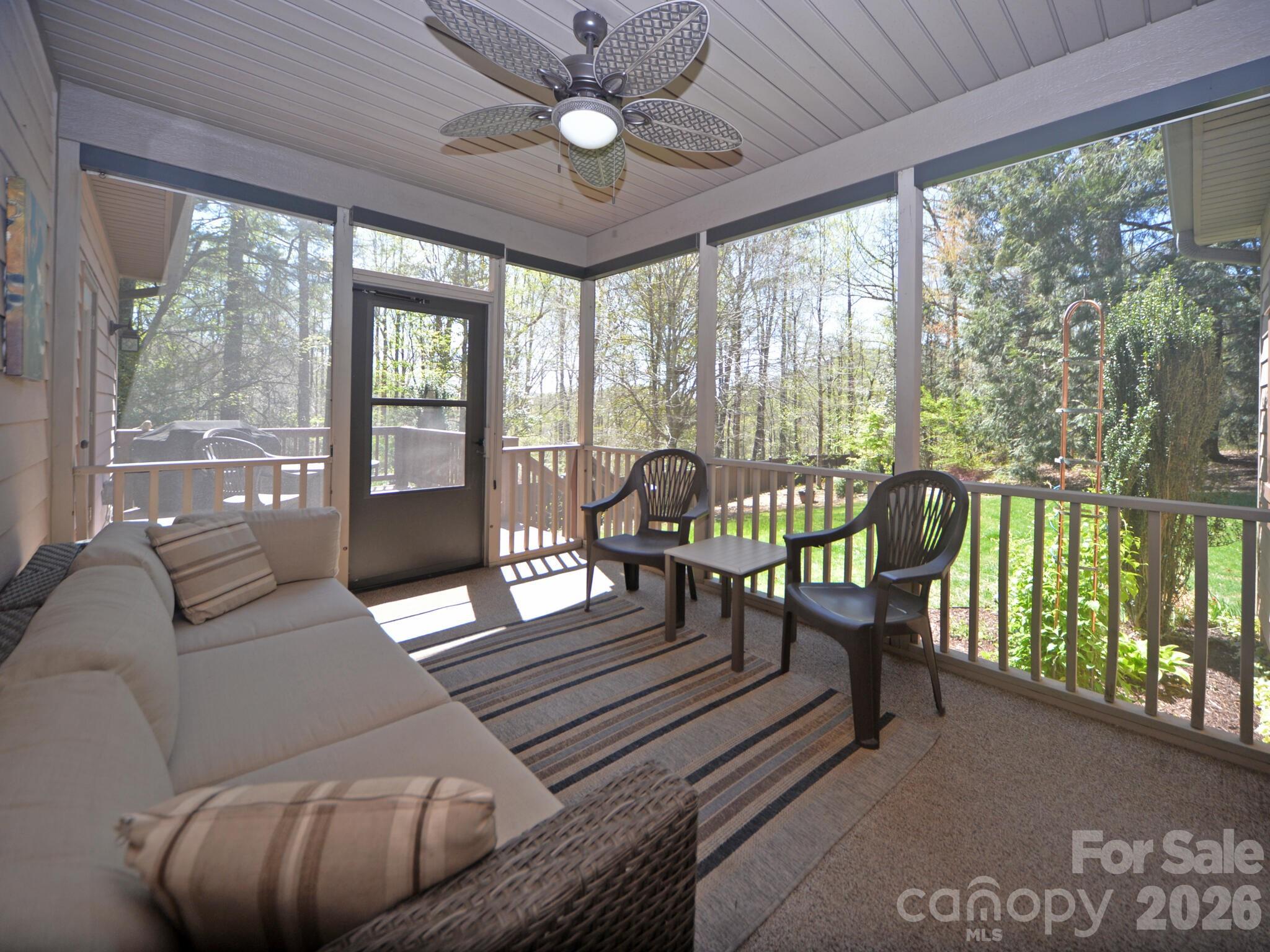 95 Creeks Edge Drive — Hendersonville