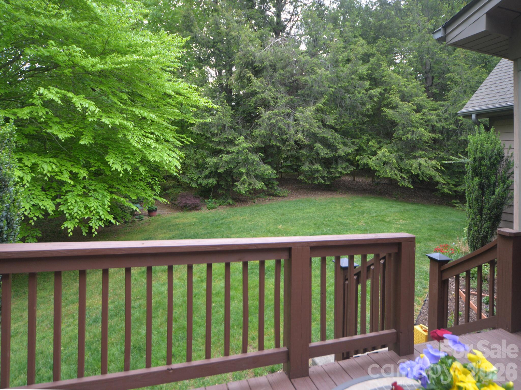 95 Creeks Edge Drive — Hendersonville