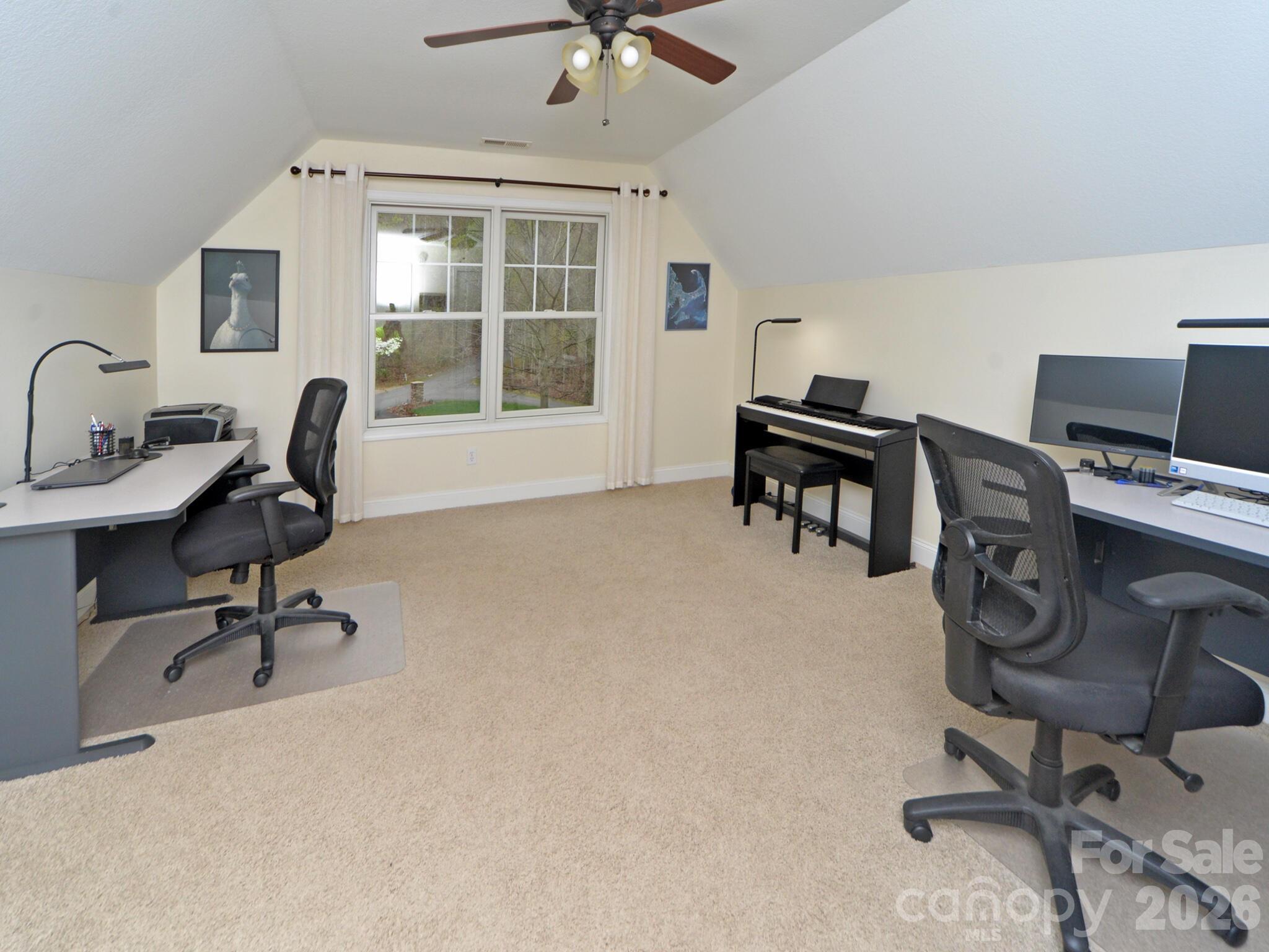 95 Creeks Edge Drive — Hendersonville
