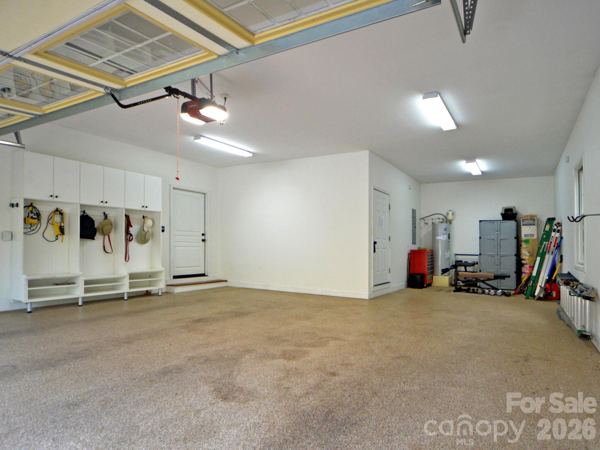 95 Creeks Edge Drive — Hendersonville
