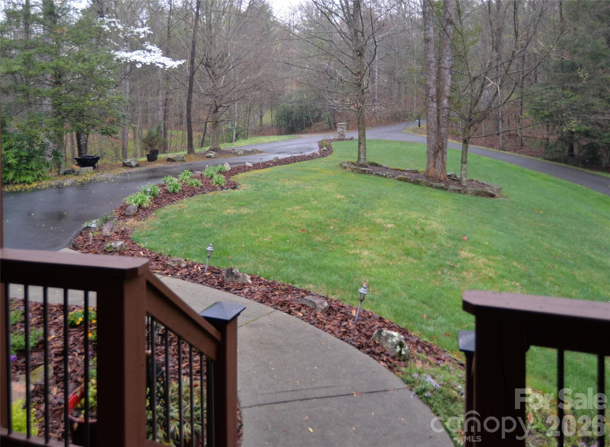 95 Creeks Edge Drive — Hendersonville