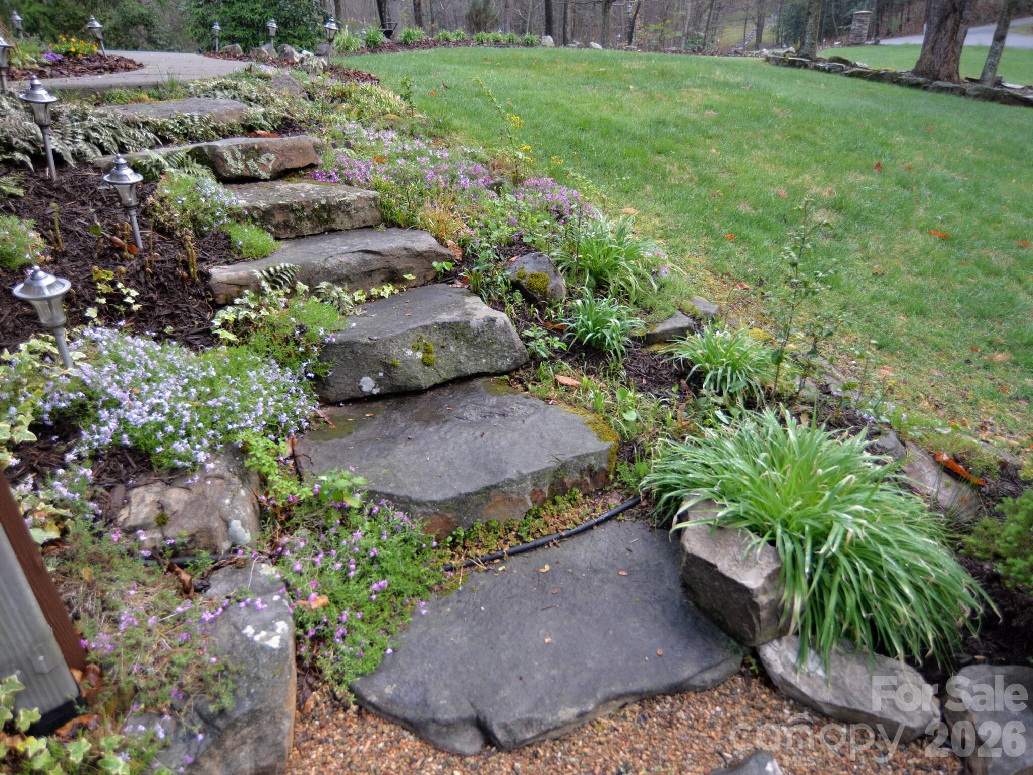 95 Creeks Edge Drive — Hendersonville