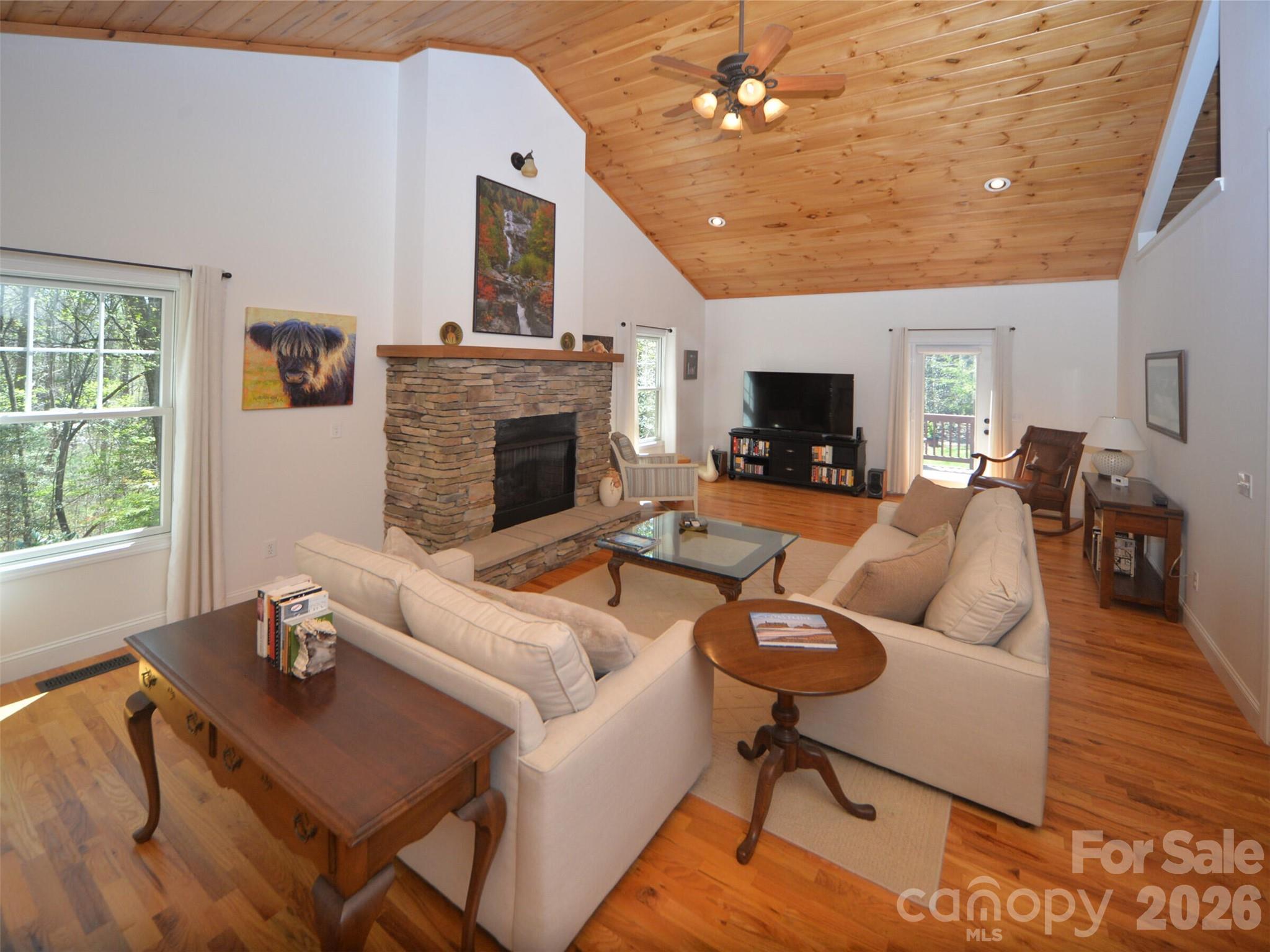 95 Creeks Edge Drive — Hendersonville
