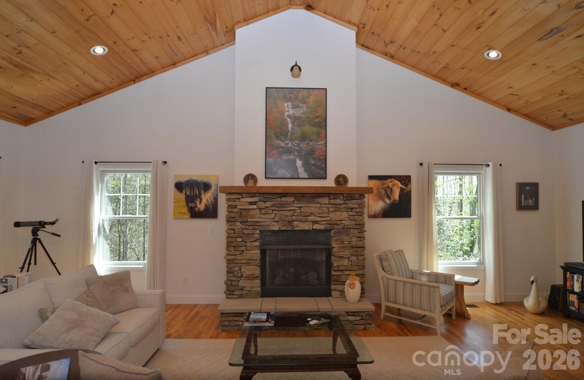 95 Creeks Edge Drive — Hendersonville
