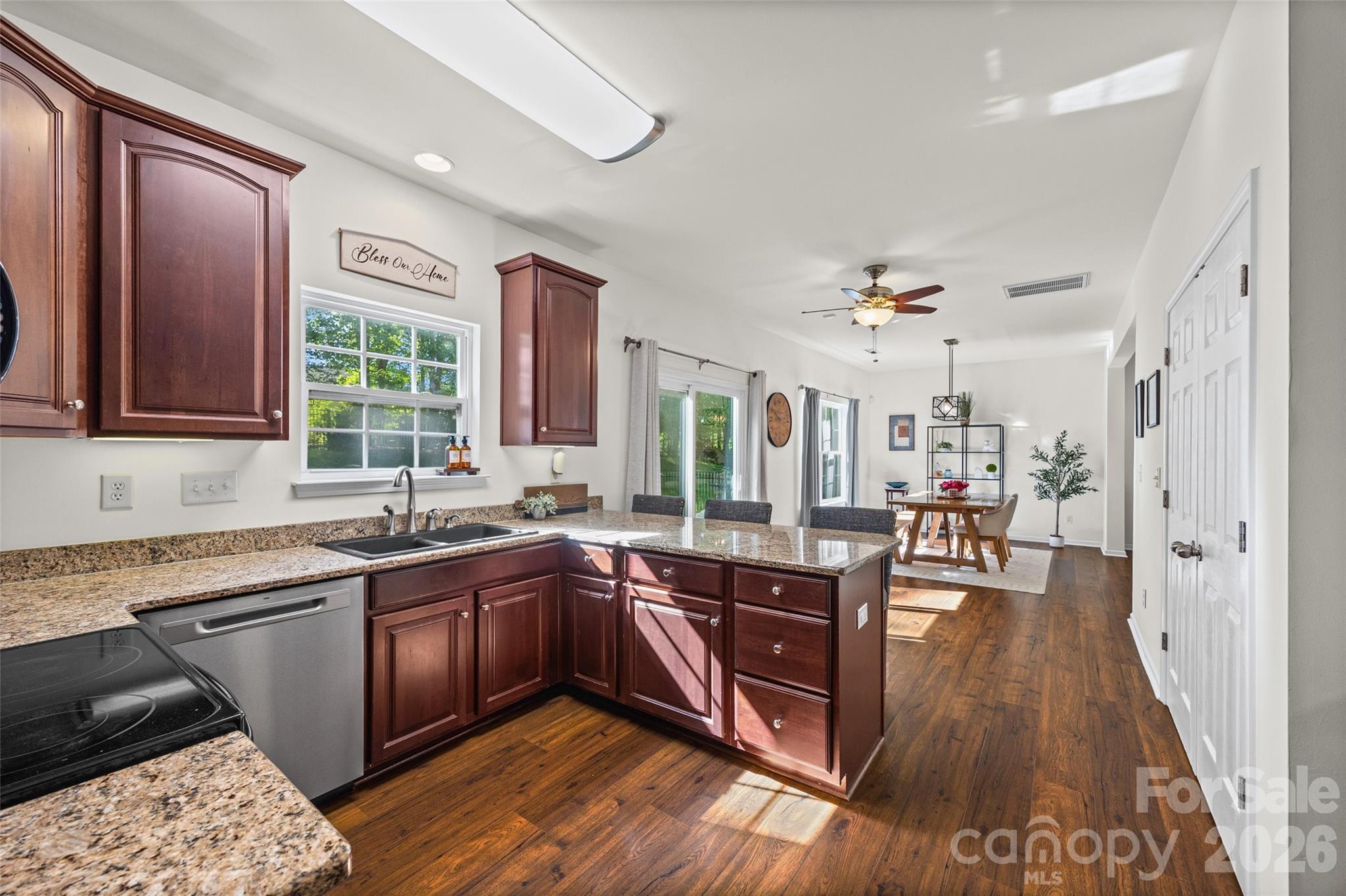 3253 Wicklow Lane — Lake Wylie