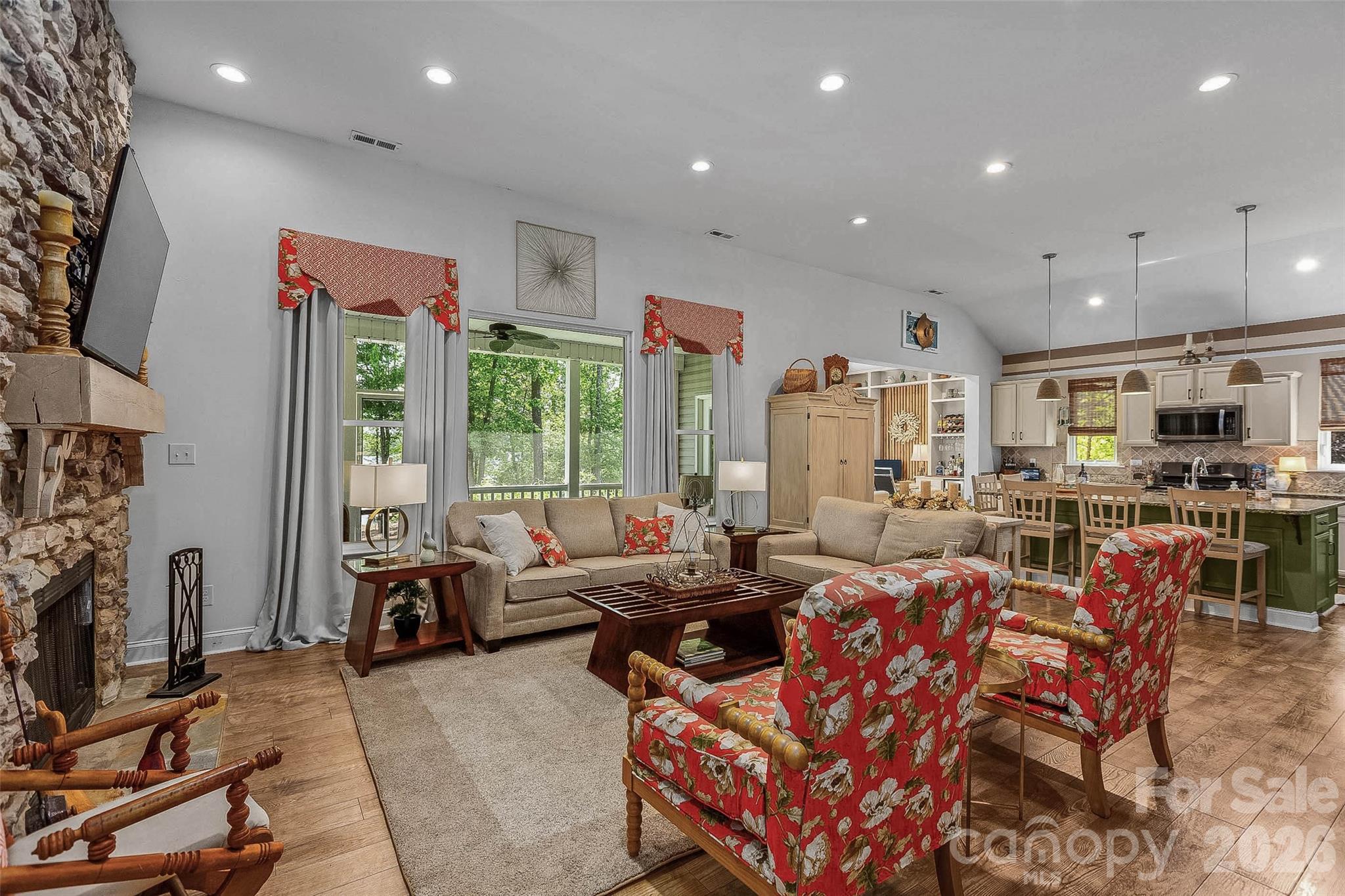 695 Scout Road — Lexington