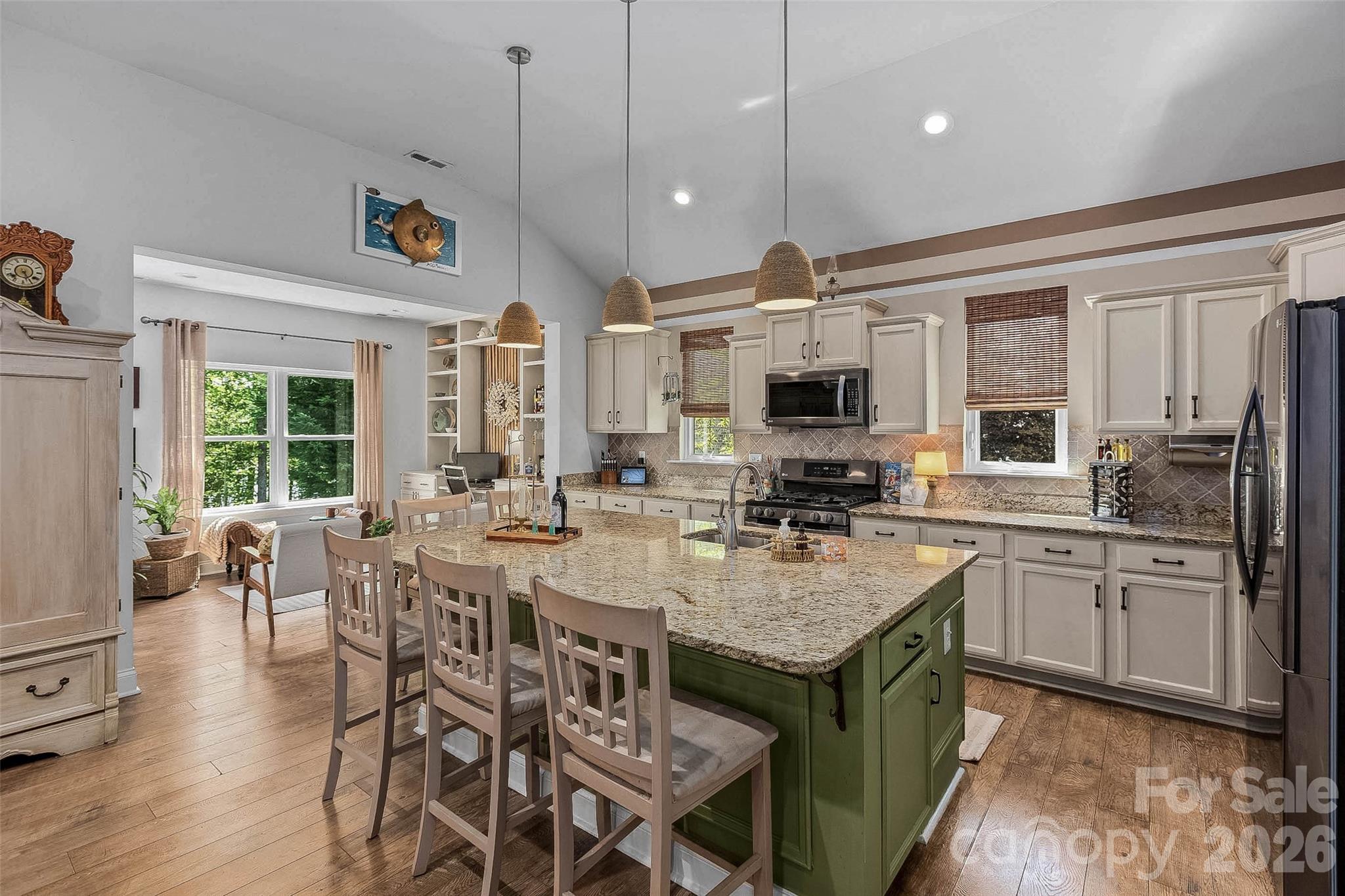 695 Scout Road — Lexington