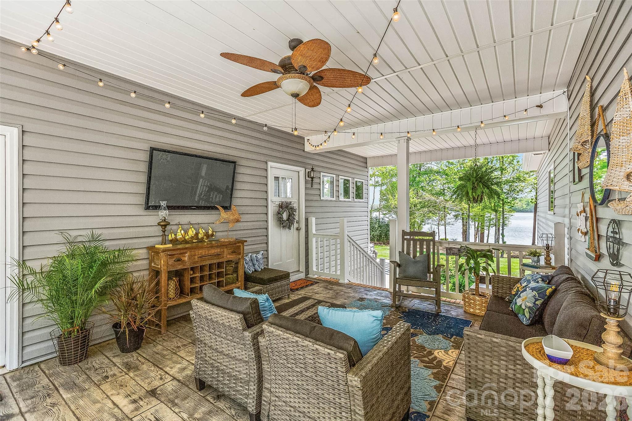 695 Scout Road — Lexington