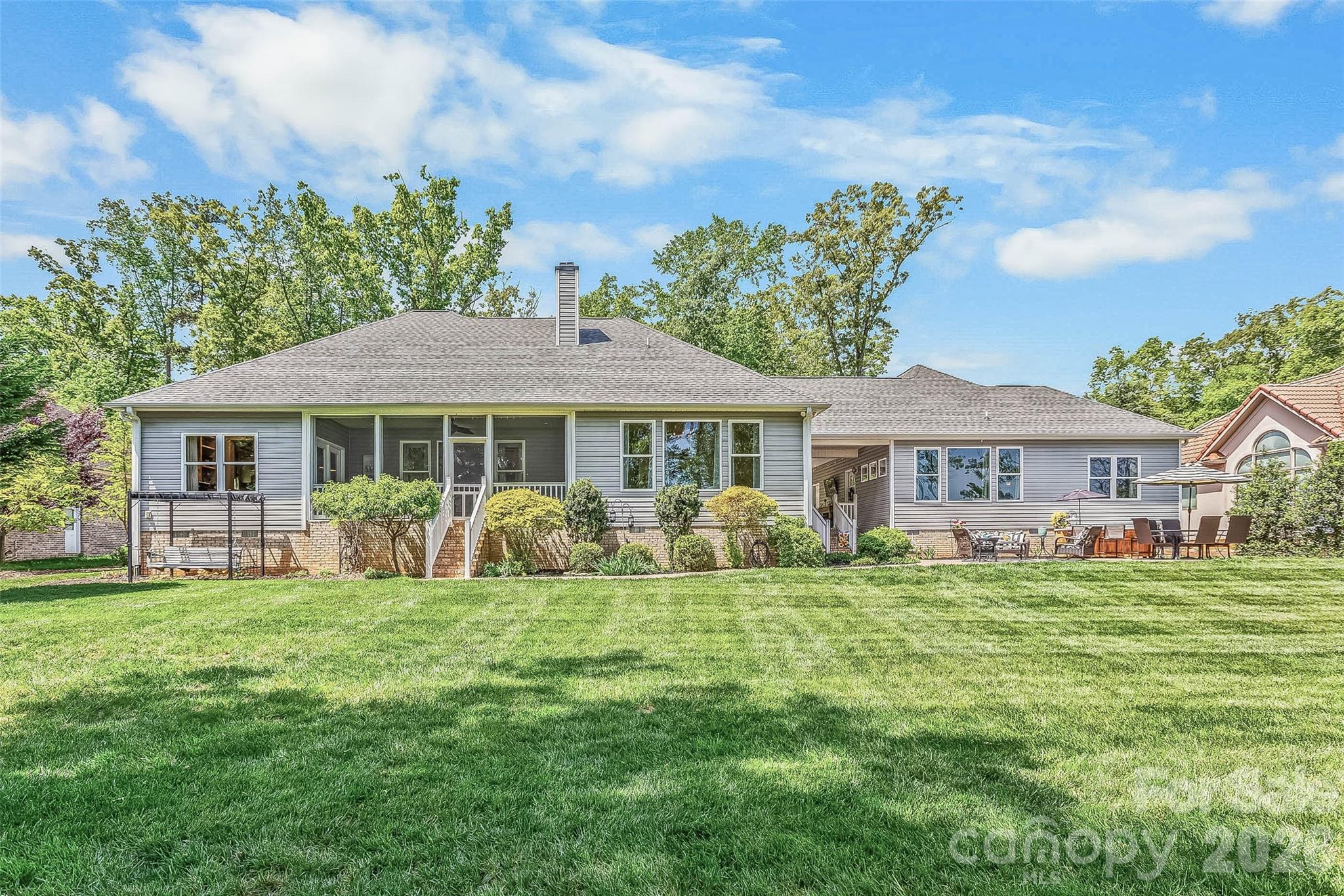 695 Scout Road — Lexington