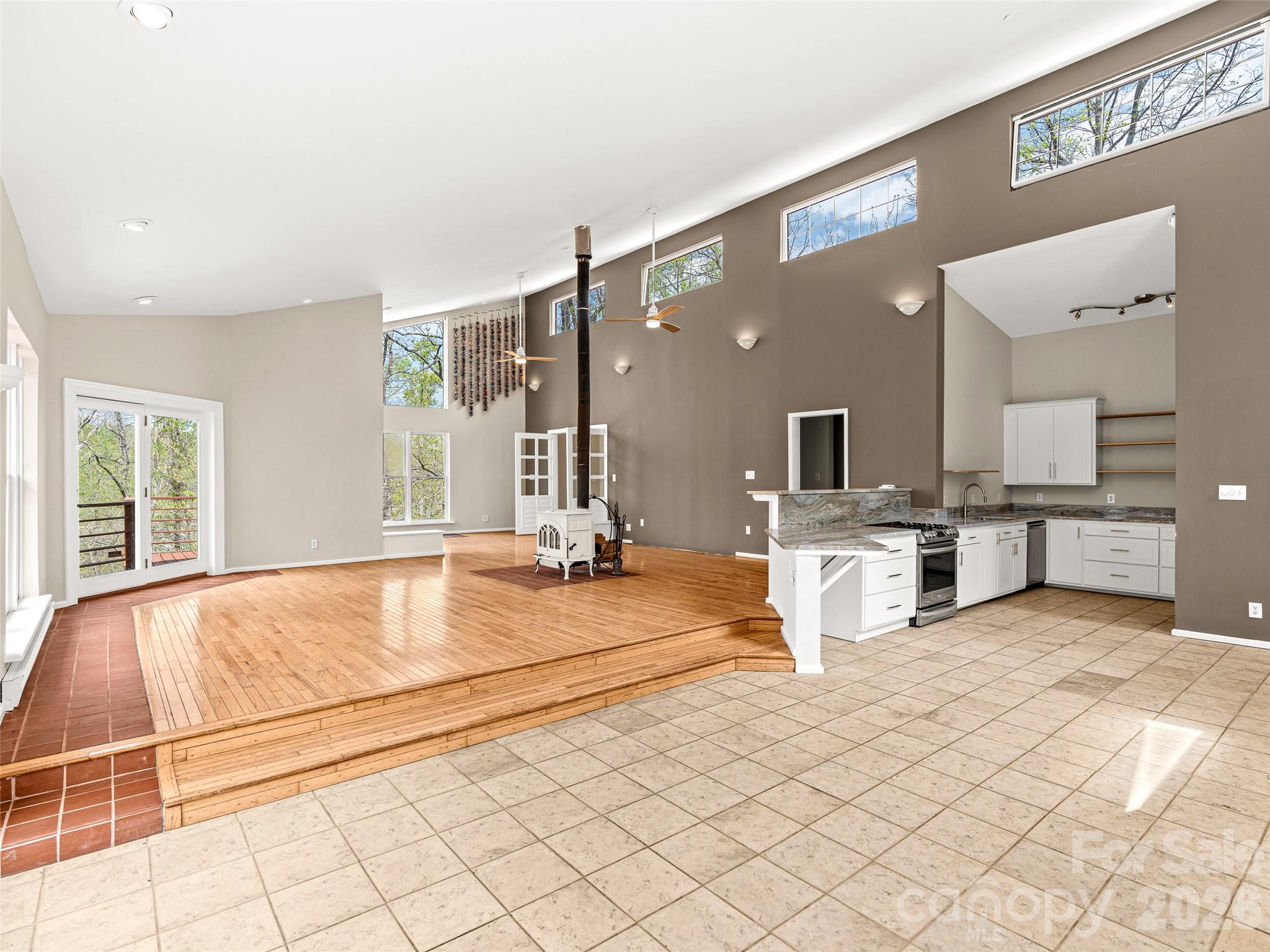 76 Raven Rock Lane — Marshall