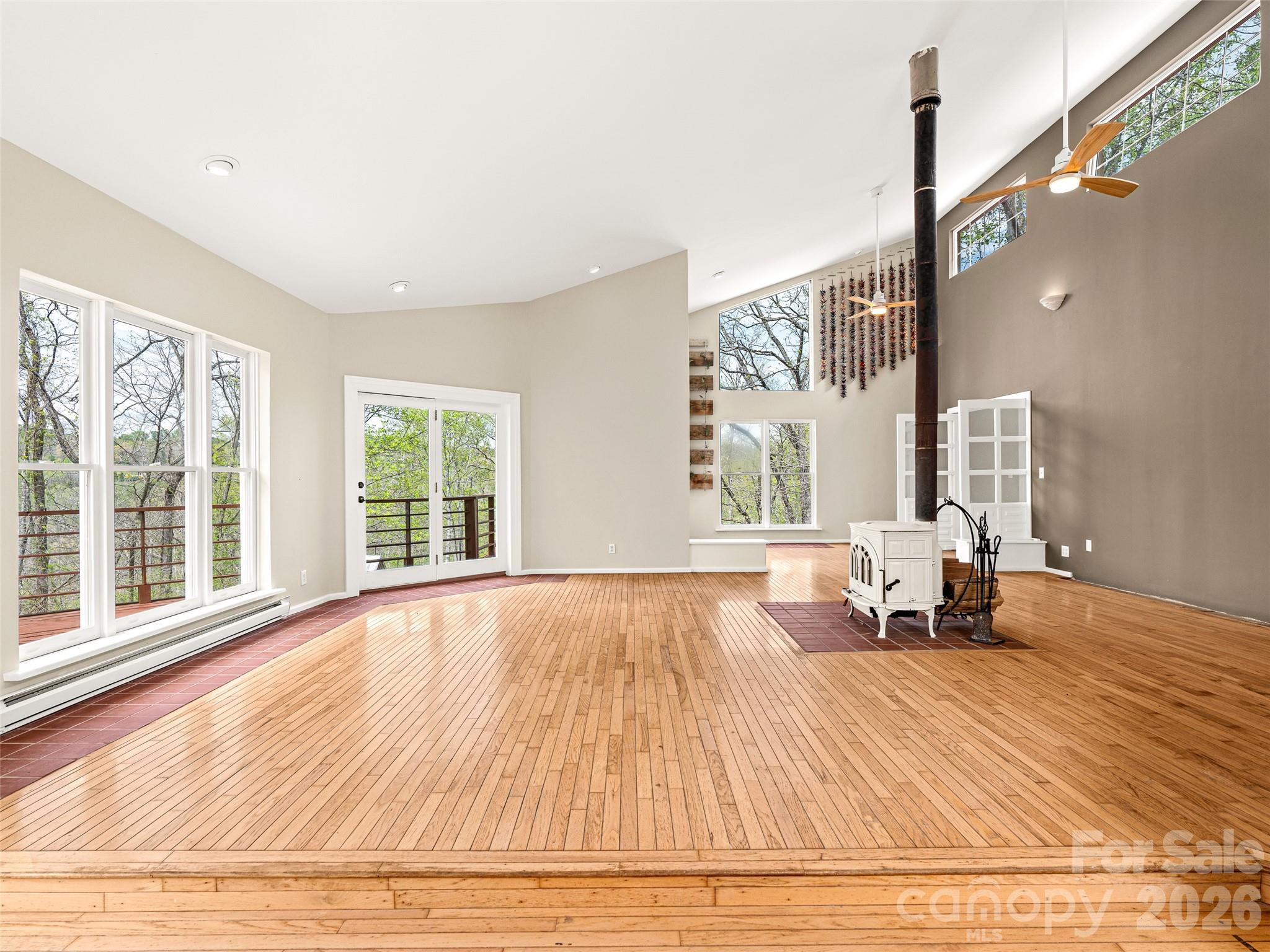 76 Raven Rock Lane — Marshall