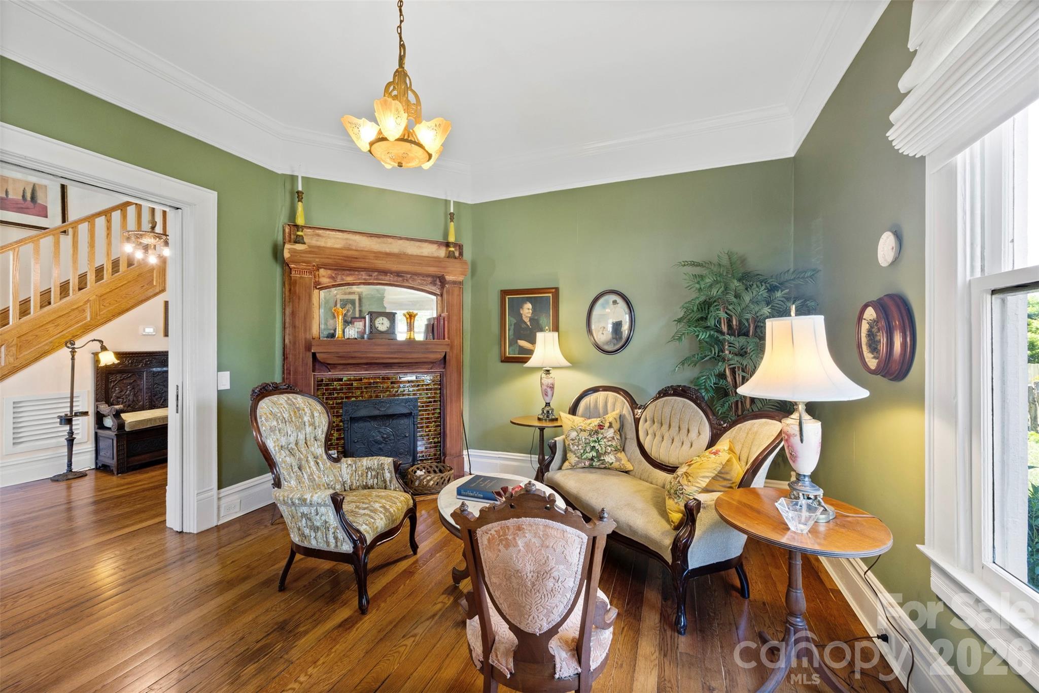 207 W Academy Street — Cherryville
