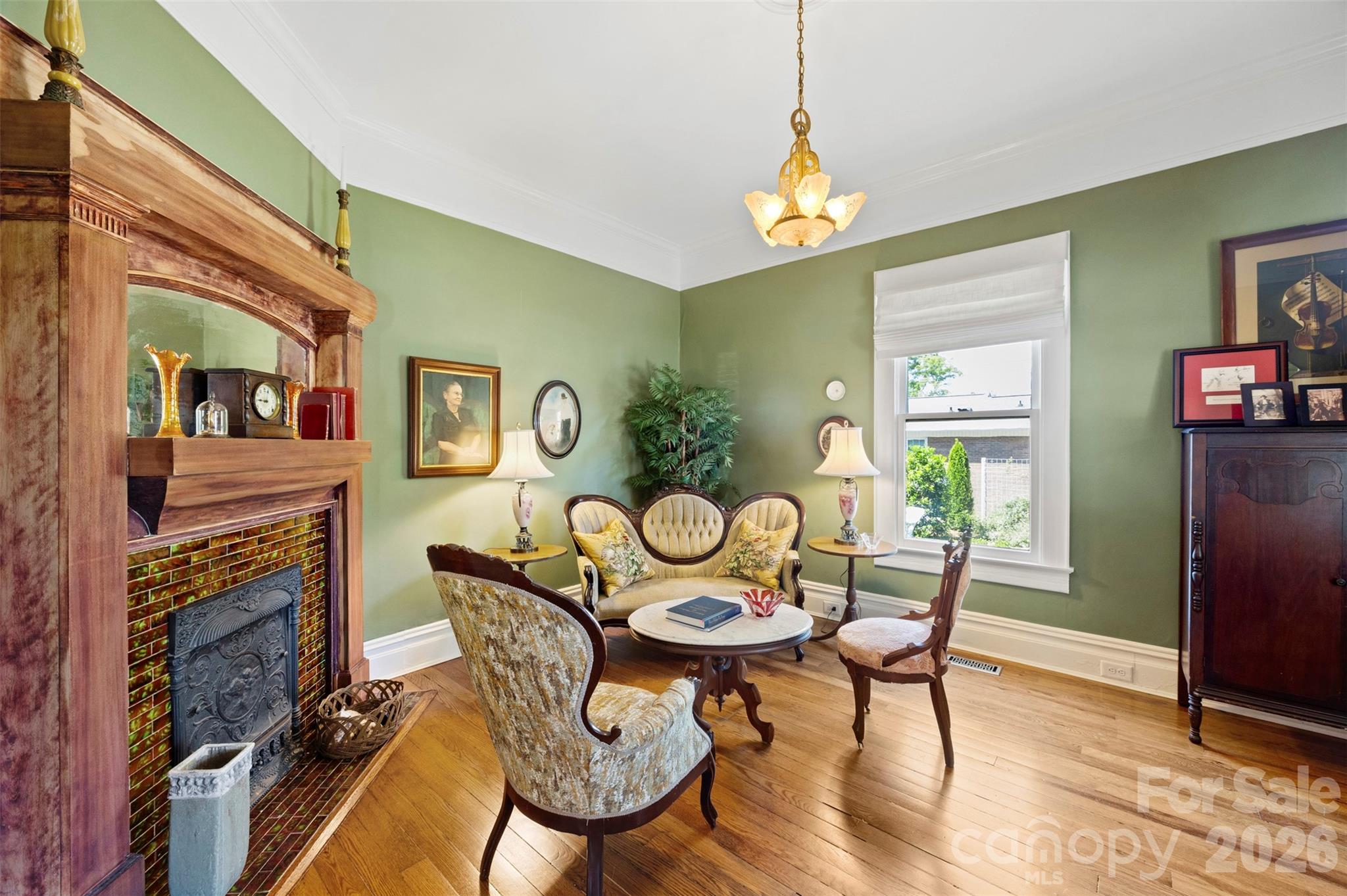 207 W Academy Street — Cherryville