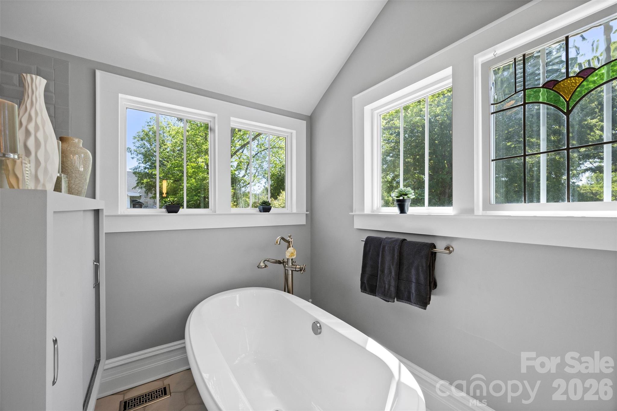 207 W Academy Street — Cherryville