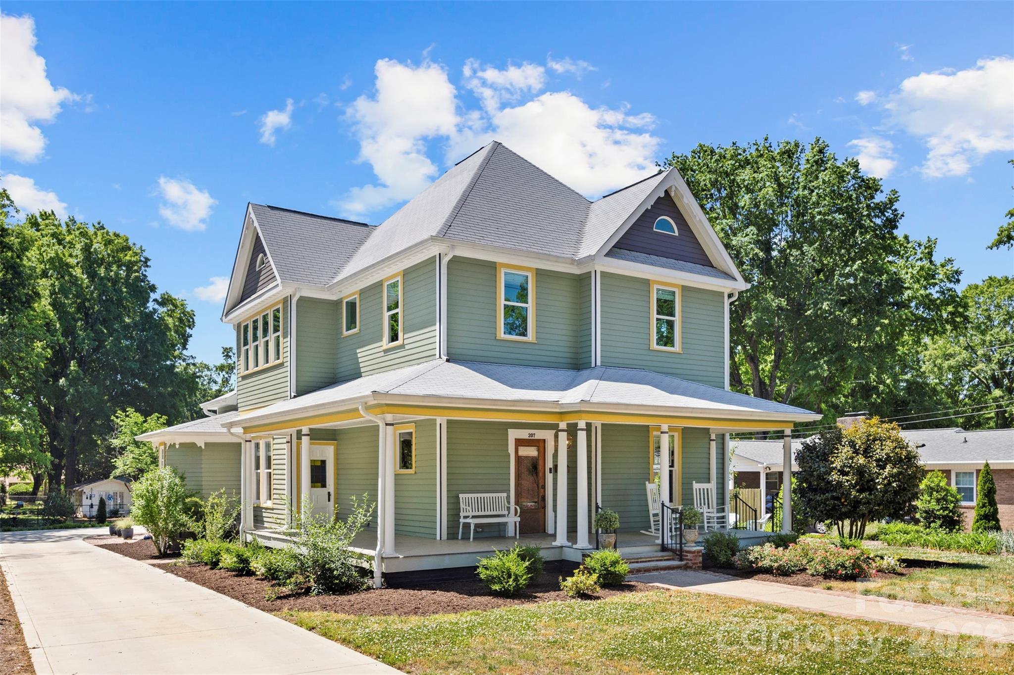 207 W Academy Street — Cherryville