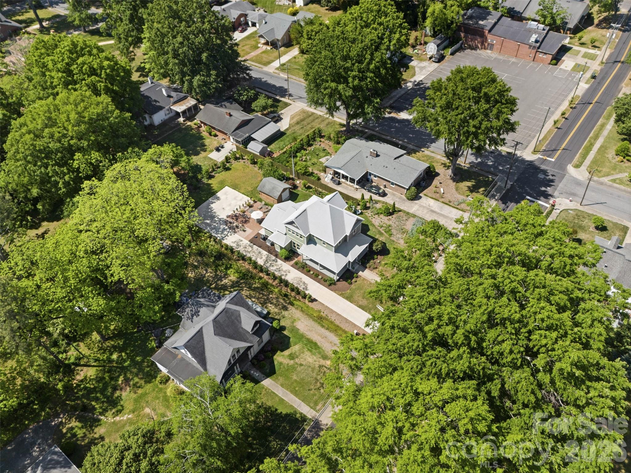 207 W Academy Street — Cherryville