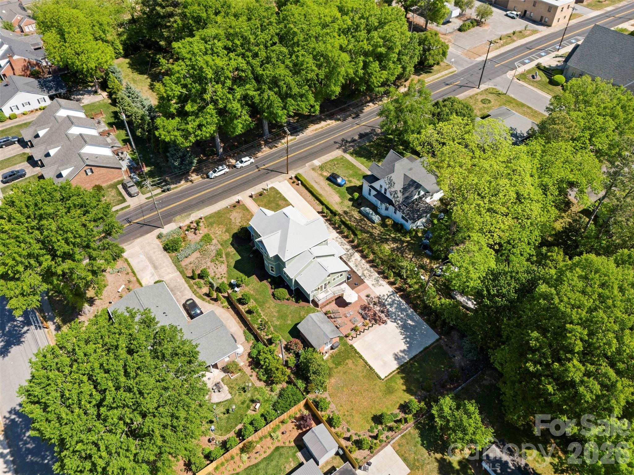 207 W Academy Street — Cherryville