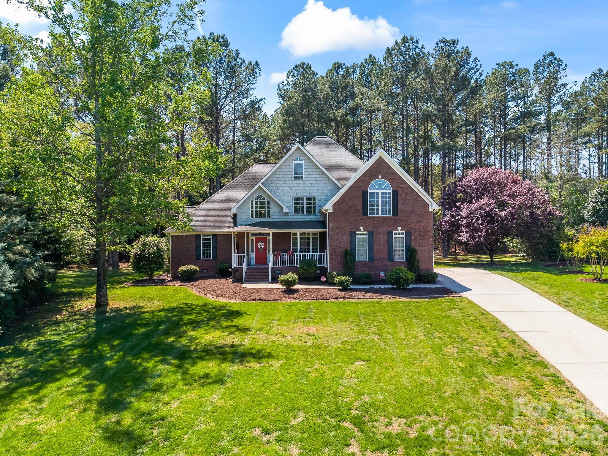 443 Crowders Bluff Court — Clover